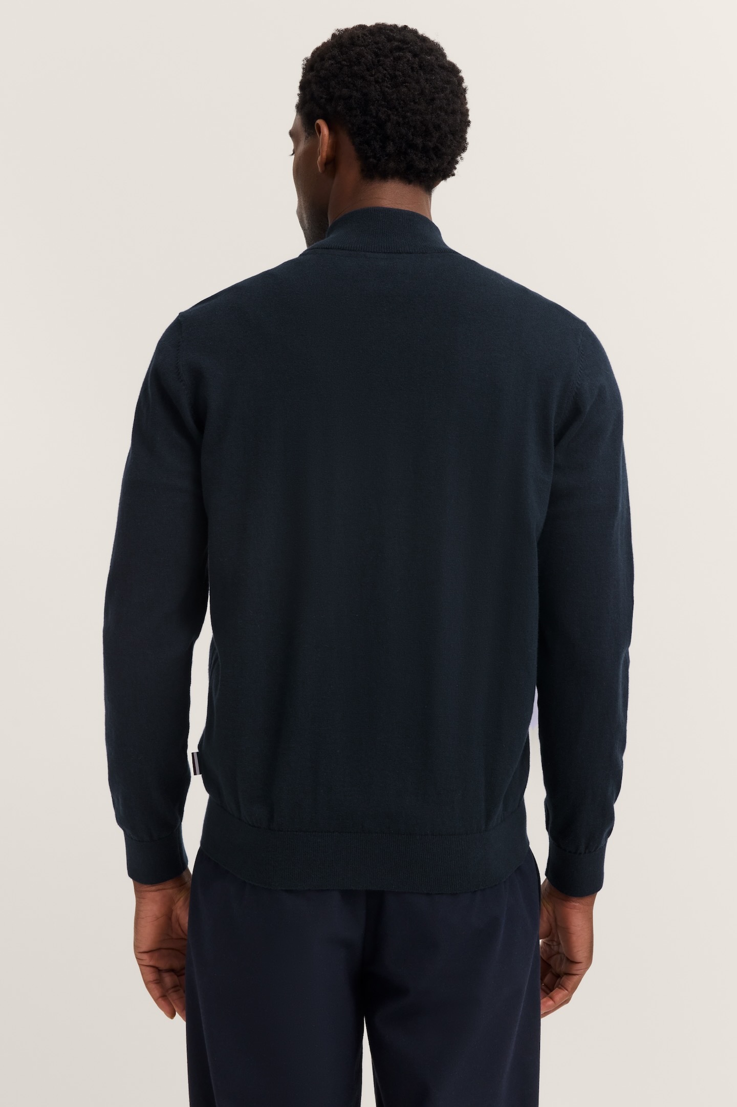 bugatti Strickjacke »Regular Fit«, mit Reißverschluss und Stehkragen