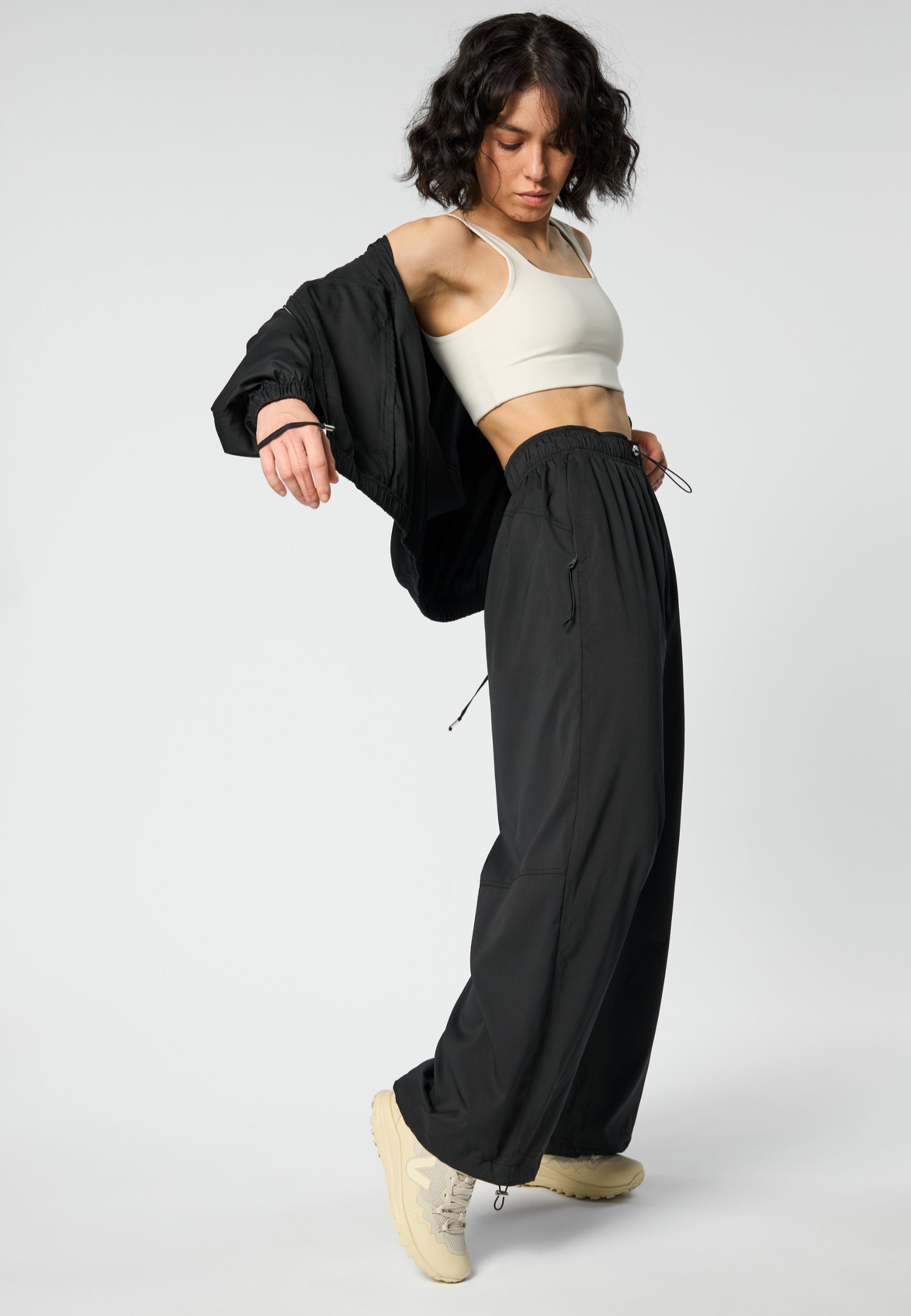 GIRLFRIEND COLLECTIVE Trekkinghose »Girlfriend Collective Amy Adjustable Pants«