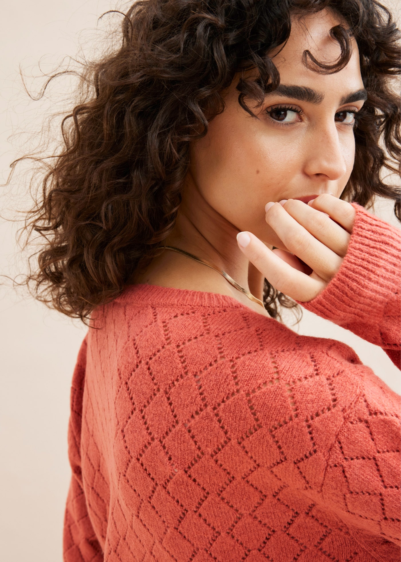 bonprix Ajourpullover »Ajour-Pullover« bequeme Passform, mit tollem Ajour-Lochmuster, tiefer V-Ausschnitt