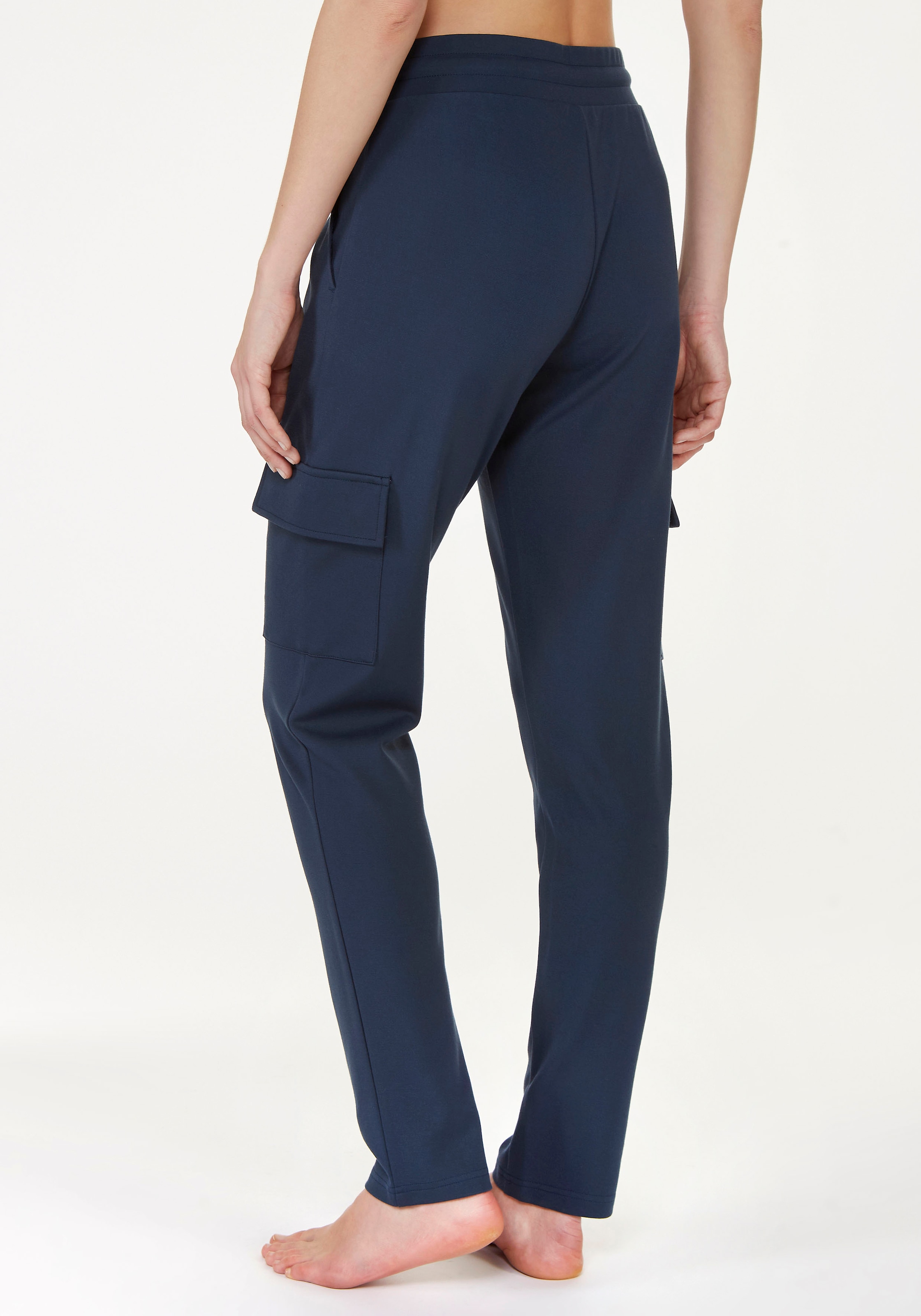 LASCANA Cargohose, in weich fließendem Material, Loungewear