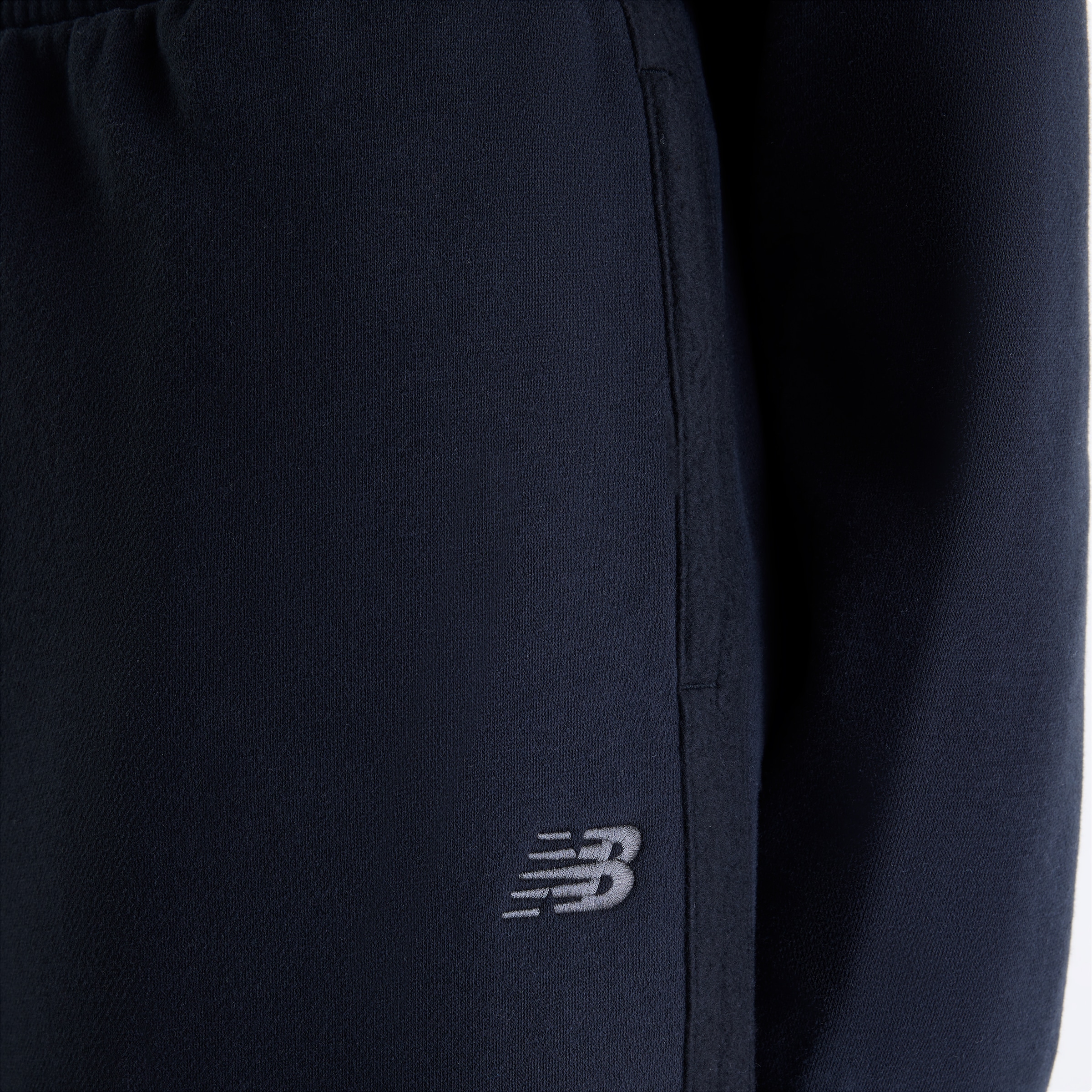 New Balance Sweathose »BRUSHED COASTAL FLEECE PANT«  normale Weite, aus Baumwolle und Polyester, für Erwachsene