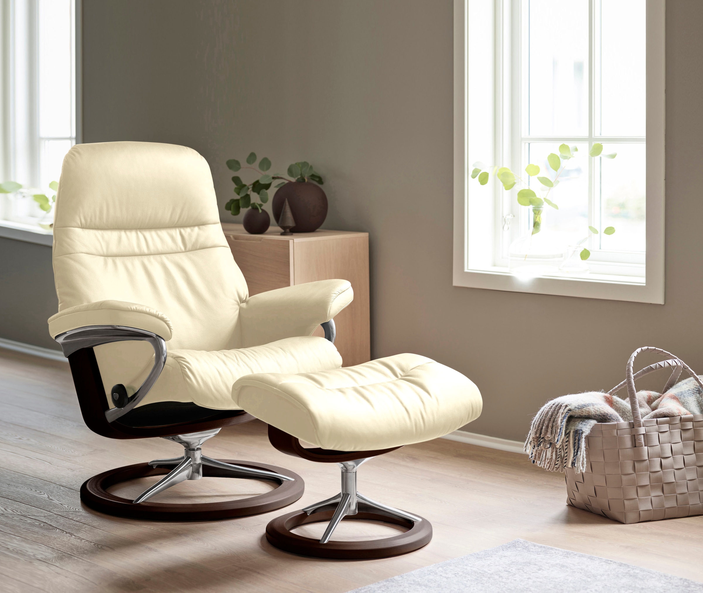 Stressless Relaxsessel "Sunrise" Relaxsessel mit Hocker, mit Signature Base, Größe M, Gestell Braun, in 2 Lederqualitäten lieferbar