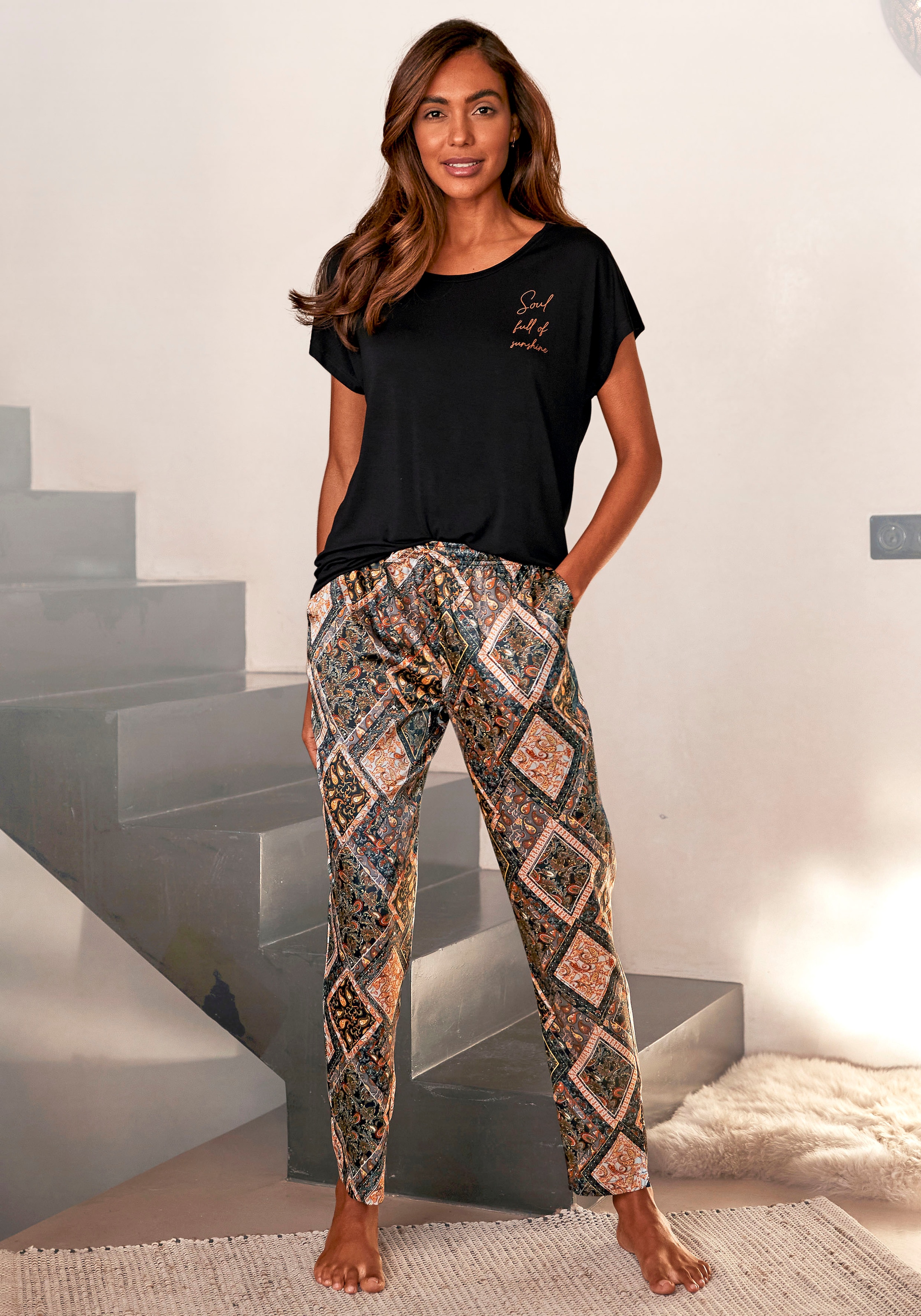 LASCANA Pyjama Set, 2-teilig, 2 Stk. mit edler Satin-Hose günstig online kaufen