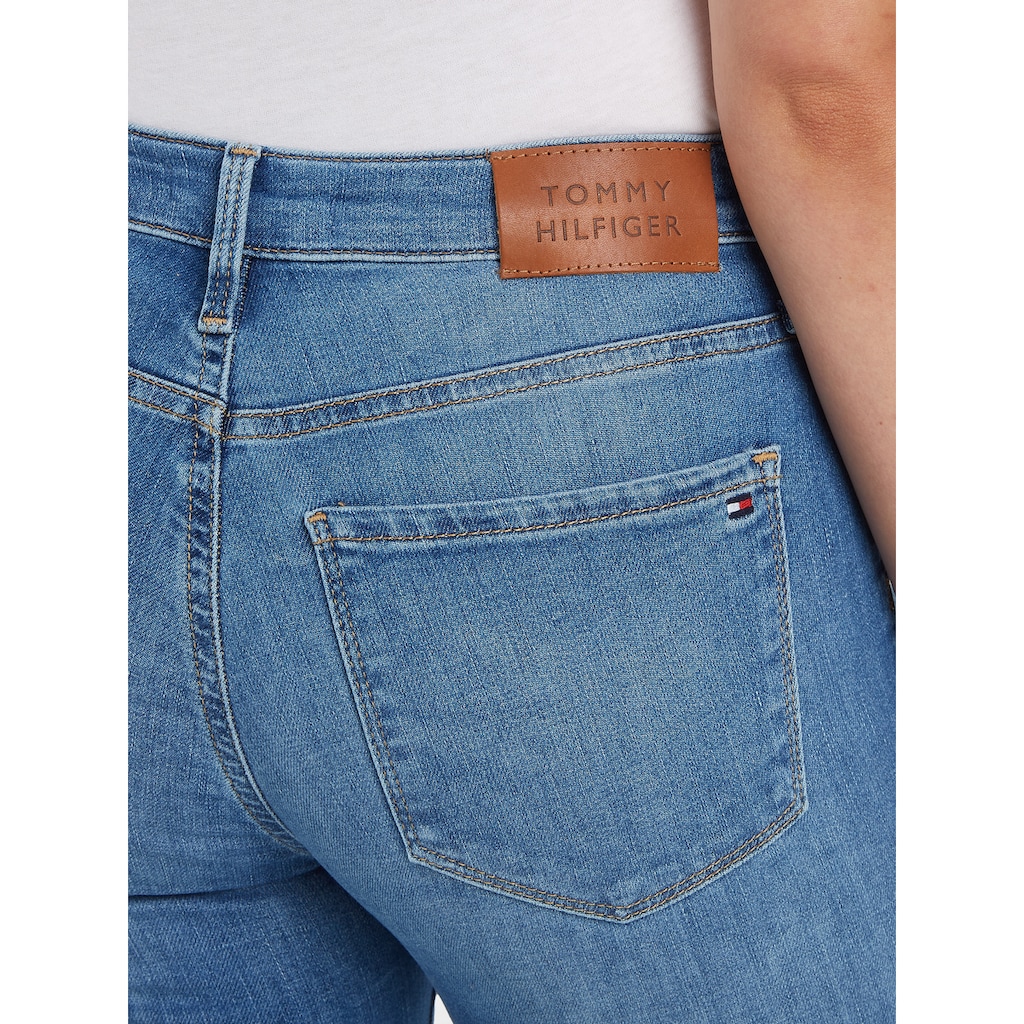 Tommy Hilfiger Skinny-fit-Jeans »TH FLEX COMO SKINNY RW A IZZY«, mit Tommy Hilfiger Logo-Badge