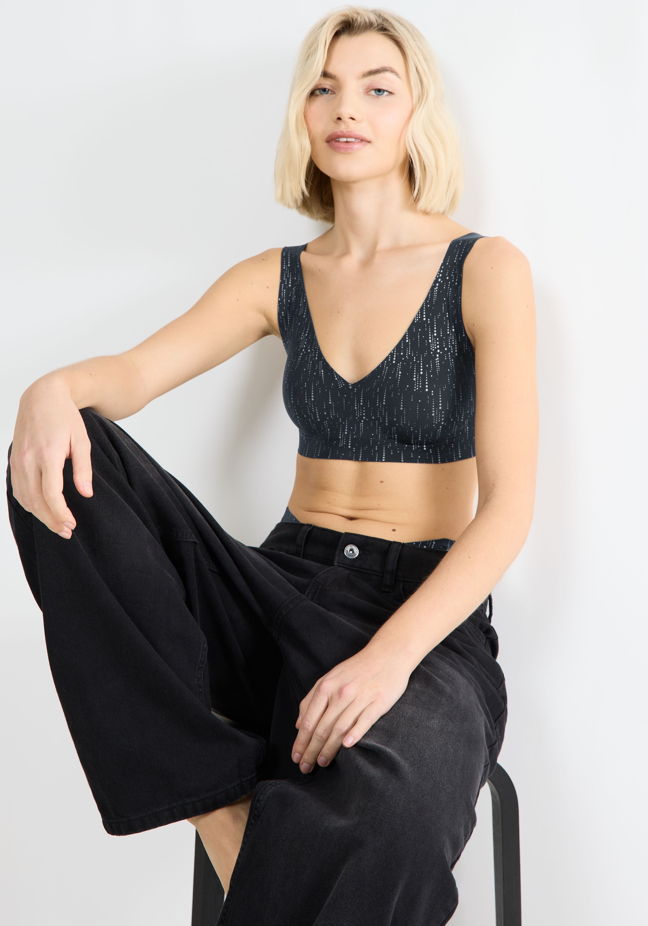 Thumbnail - sloggi Bralette "ZERO Feel 2.0" nahtlos, unsichtbar, V-Ausschnitt, herausnehmbare Pads