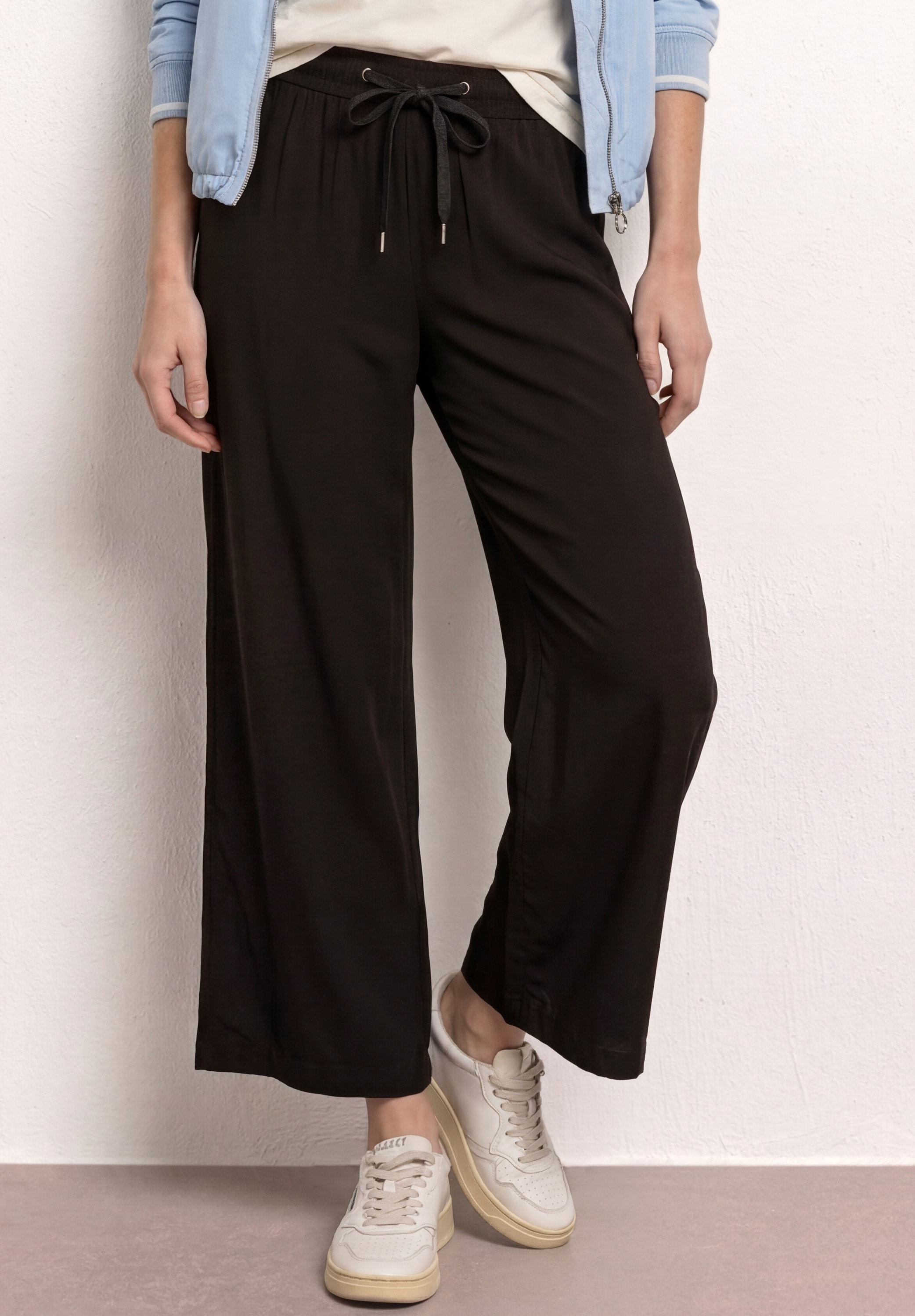 STREET ONE Stoffhose "Style Emee" 3/4-Sommerhose mit elastischem Bund und Tunnelzug