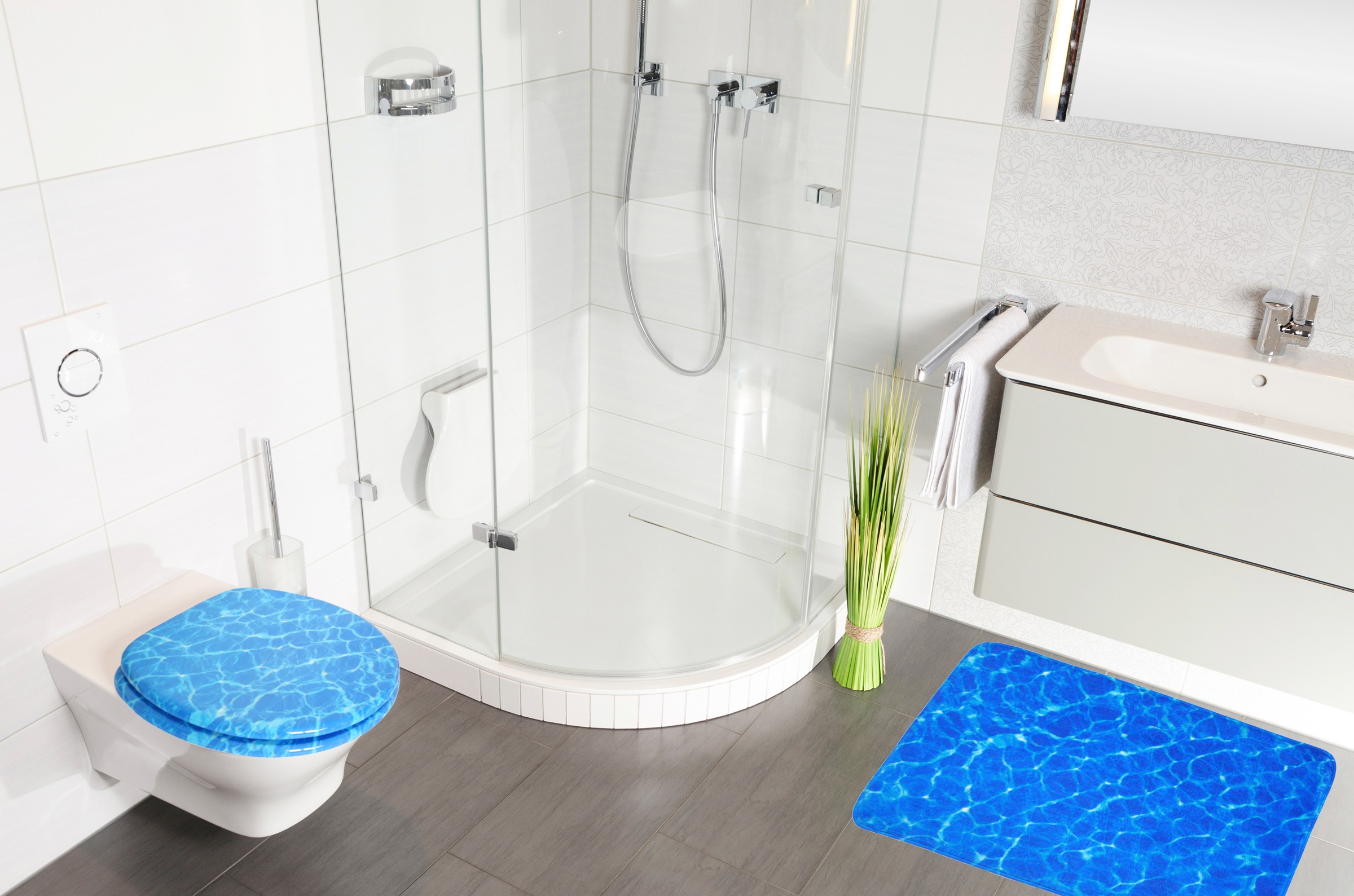 Sanilo Badaccessoire-Set »Lagune«, (Komplett-Set, 3 tlg.), bestehend aus WC-Sitz, Badteppich und Waschbeckenstöpsel