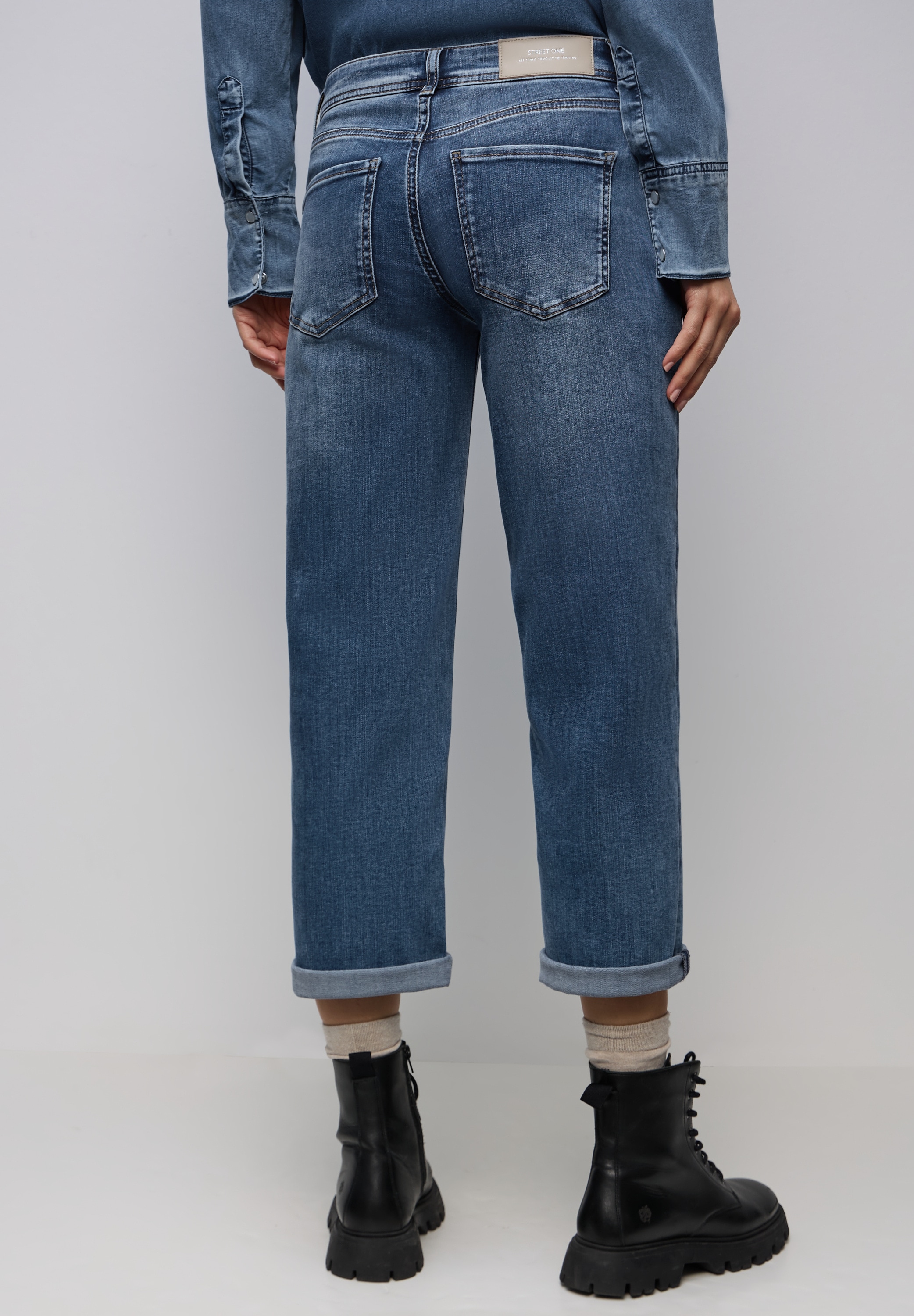 STREET ONE Comfort-fit-Jeans mit destroyed Details
