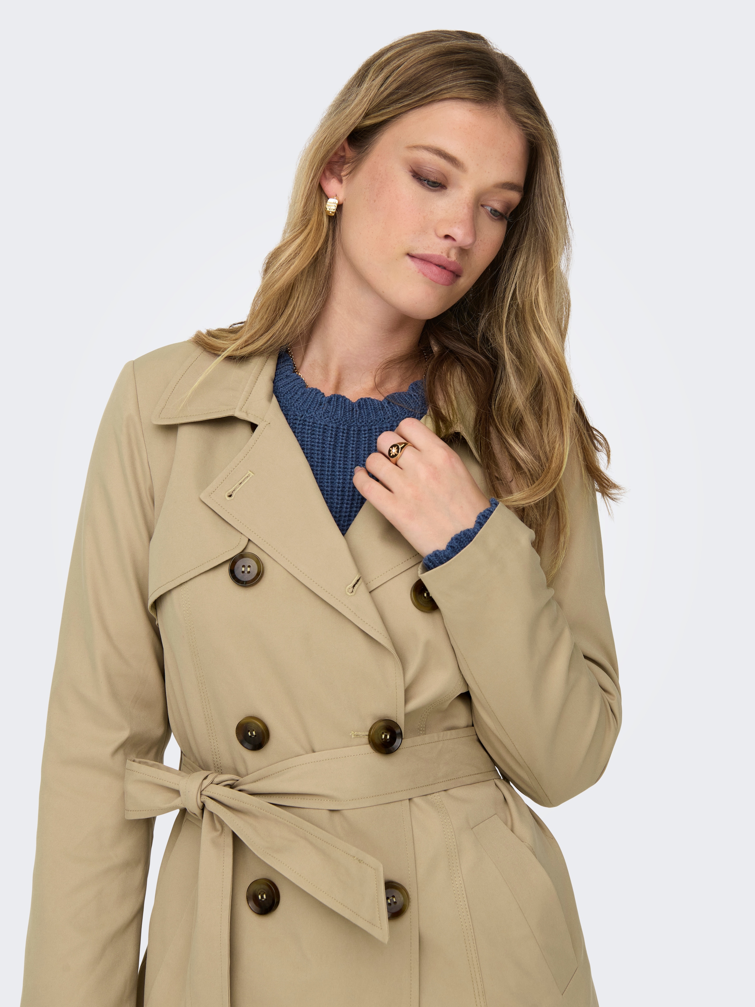 ONLY Trenchcoat »ONLVALERIE TRENCHCOAT OTW NOOS« Kunstfaser, doppelreihig mit Gürtel