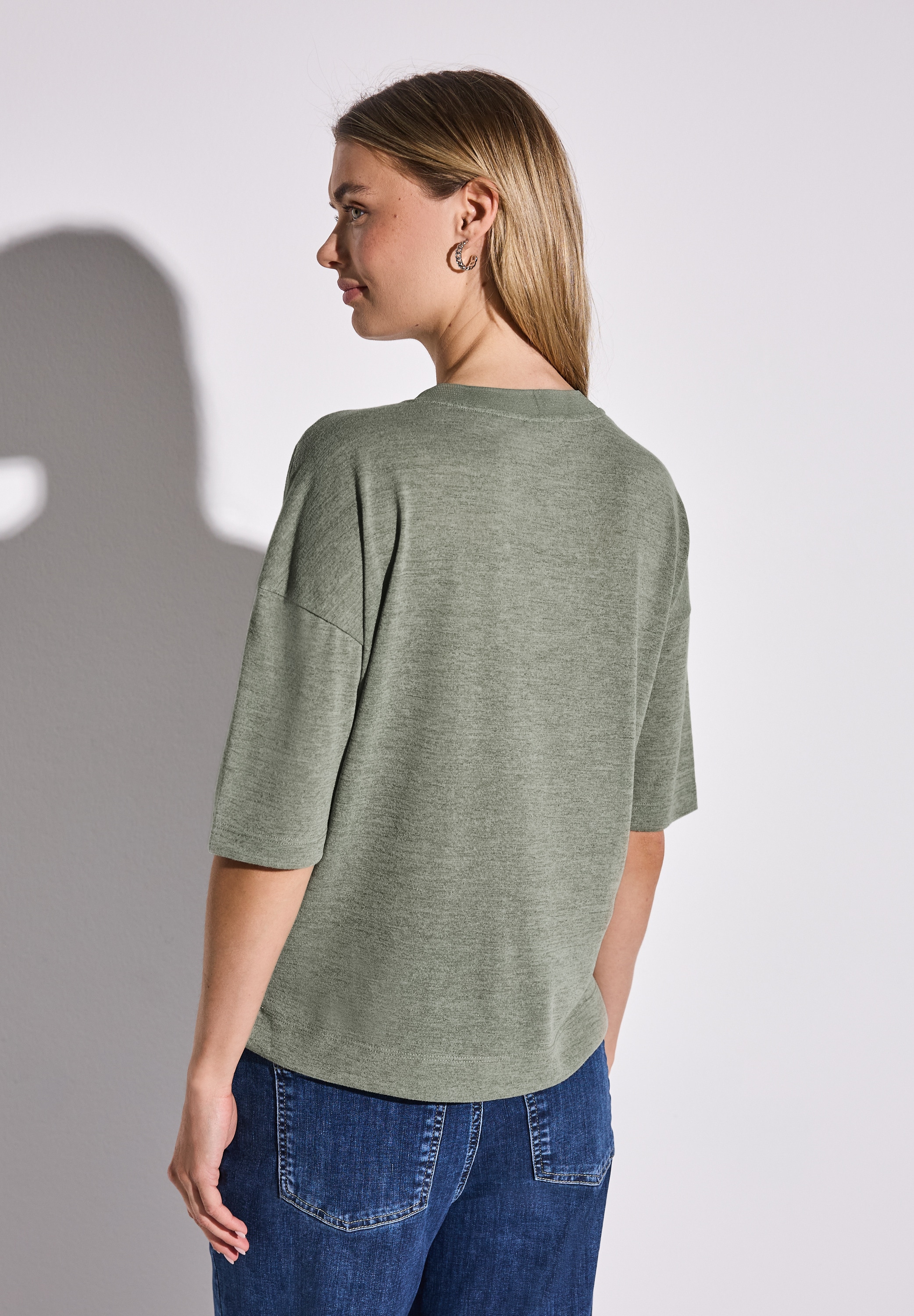 STREET ONE T-Shirt, mit Seitlichen Einschlitzen am Saum