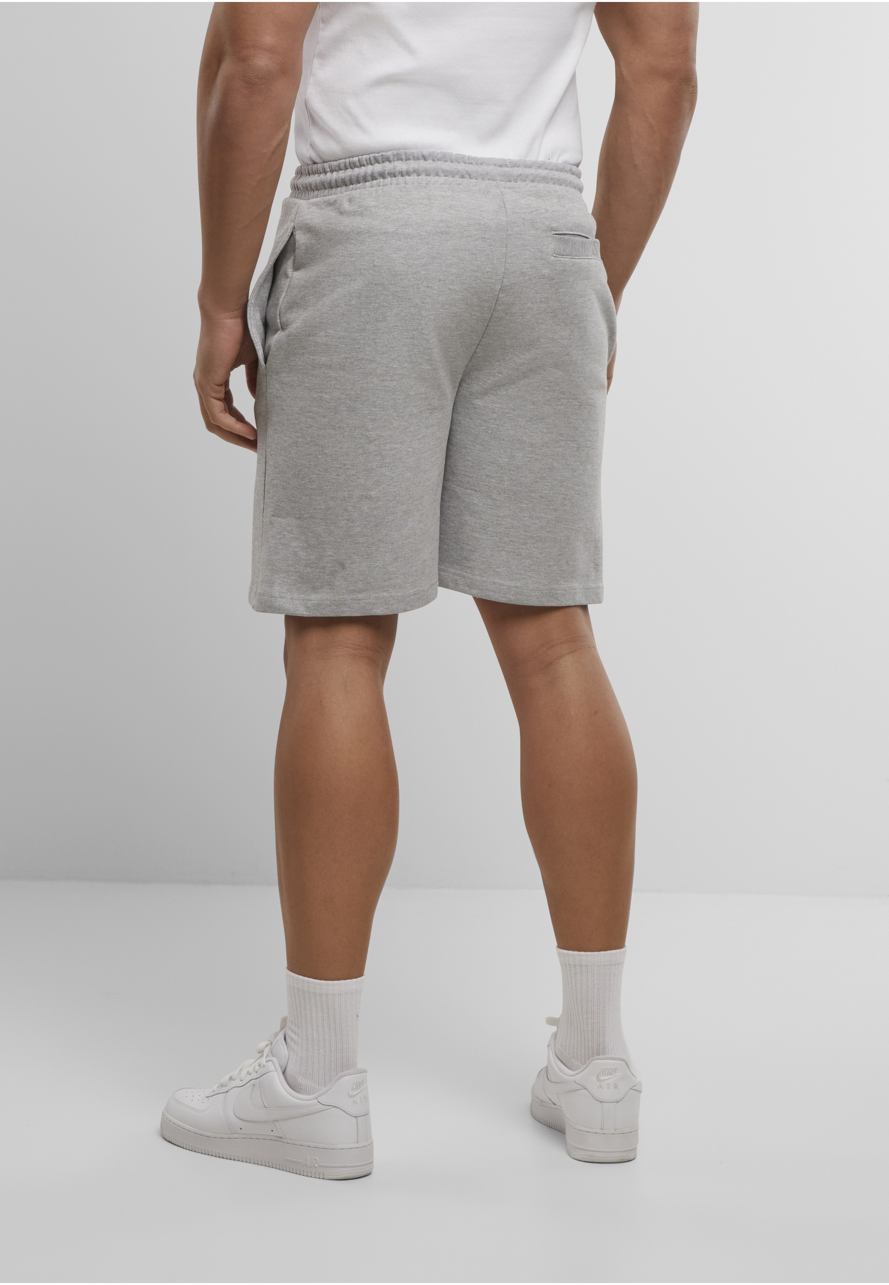 Upscale by Mister Tee Sweatshorts »Upscale by Mister Tee Upscale Core EMB Heavy Sweatshorts«