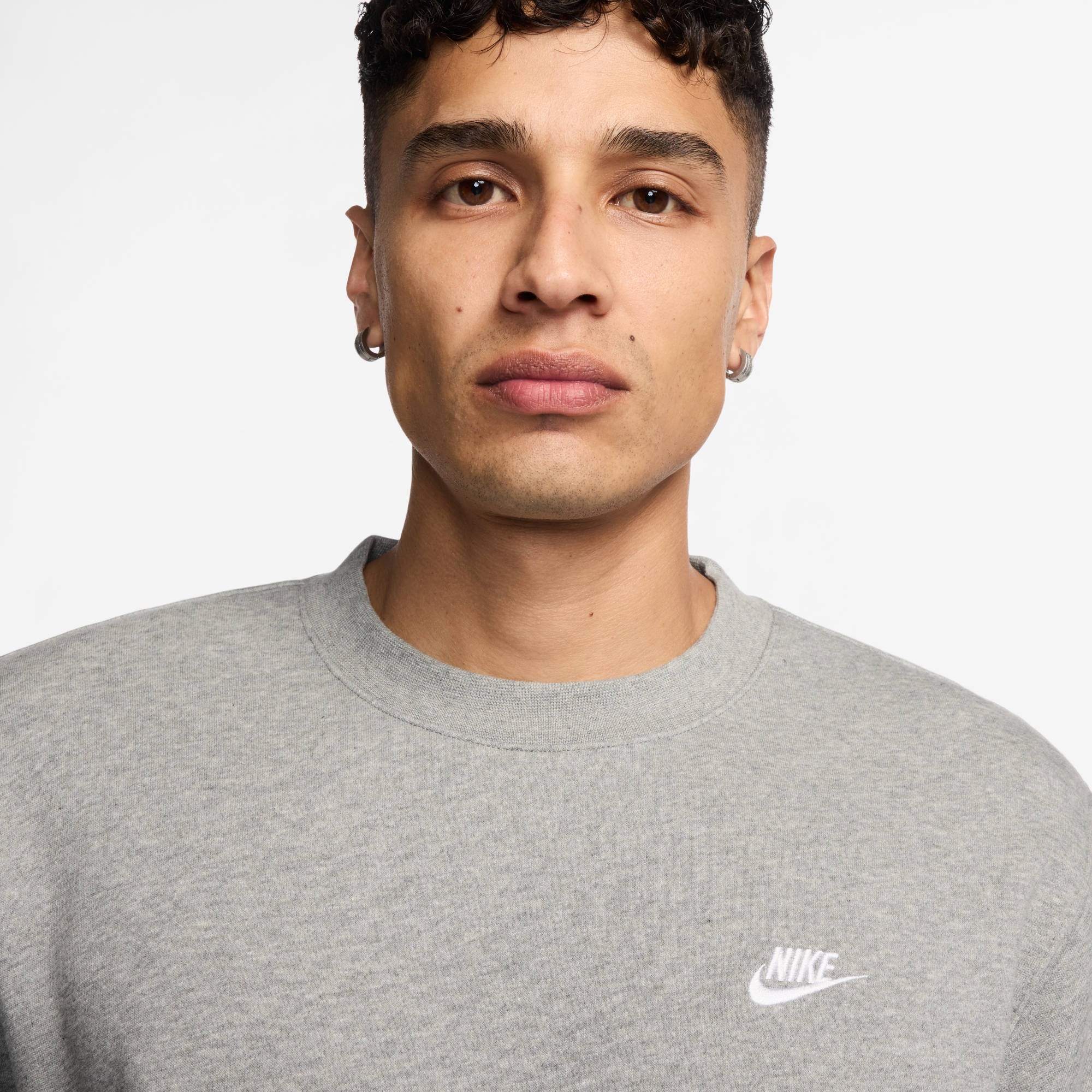 Nike Sportswear Sweatshirt »M NK CLUB BB CREW«, sportlicher Schnitt, aus Baumwolle und Polyester, kurze Ärmel
