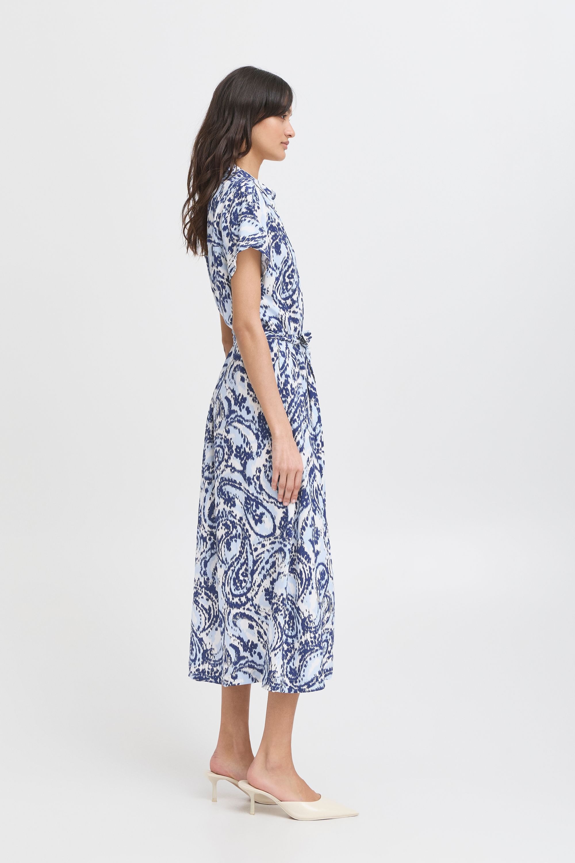 b.young Midikleid »Midikleid BYMMMJOELLA«