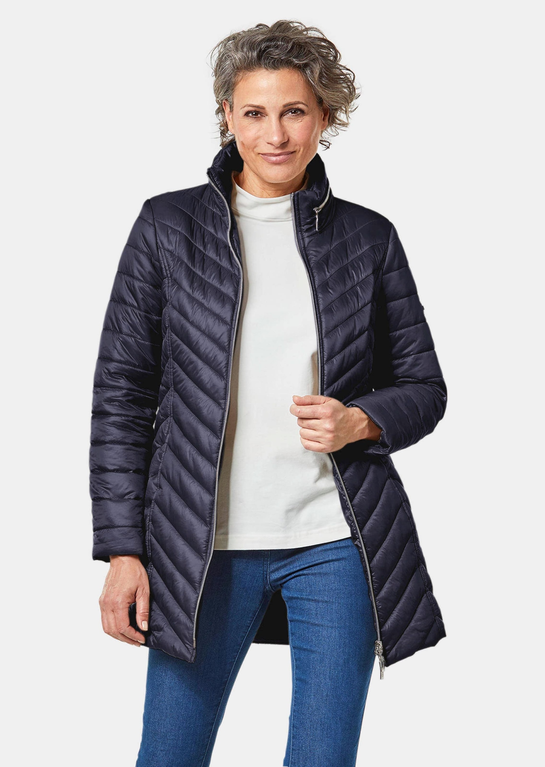 GOLDNER Kurzjacke »Kurzgröße Figurschmeichelnde, leichte Longsteppjacke«