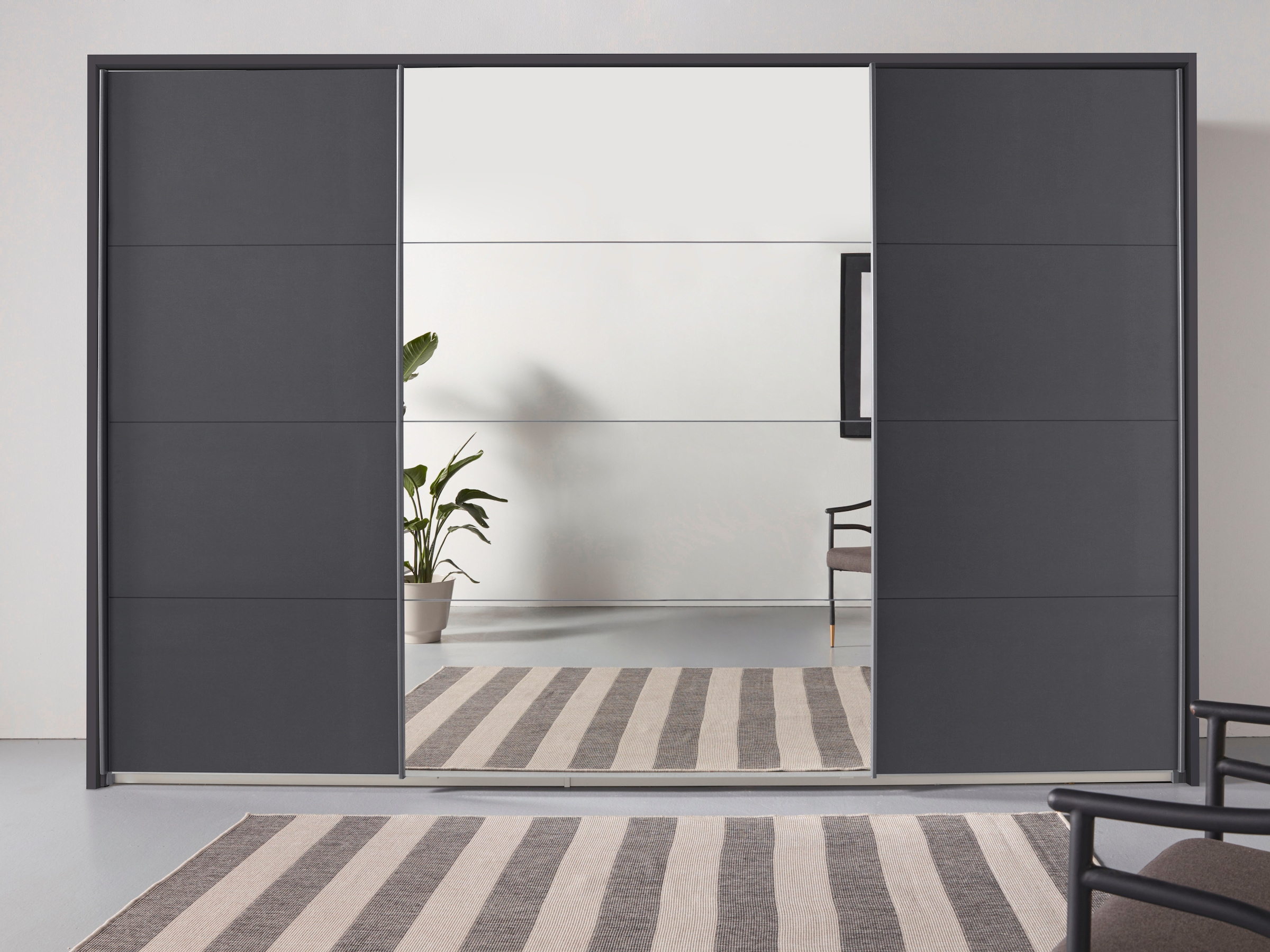 rauch Schwebetürenschrank »Oteli«, mit Mittelspiegel und Passepartout optional mit Beleuchtung