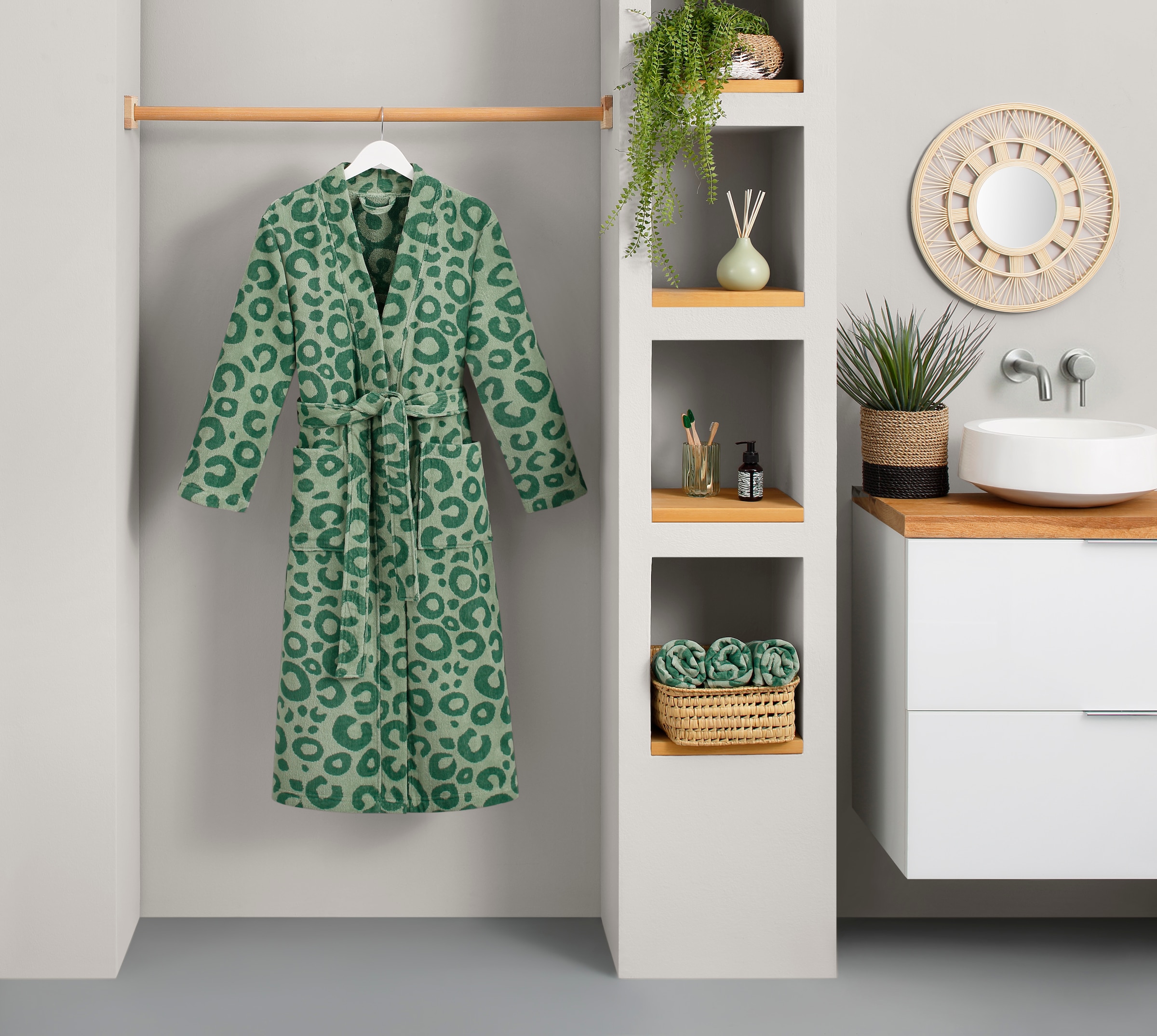 OTTO home Unisex-Bademantel »Anna Leo, ideal für Sauna & Spa, Hotelbademantel, Morgenmantel« 1 Stk. für Damen & Herren, mit Taschen, S-3XL, mit trendigem Animal-Print