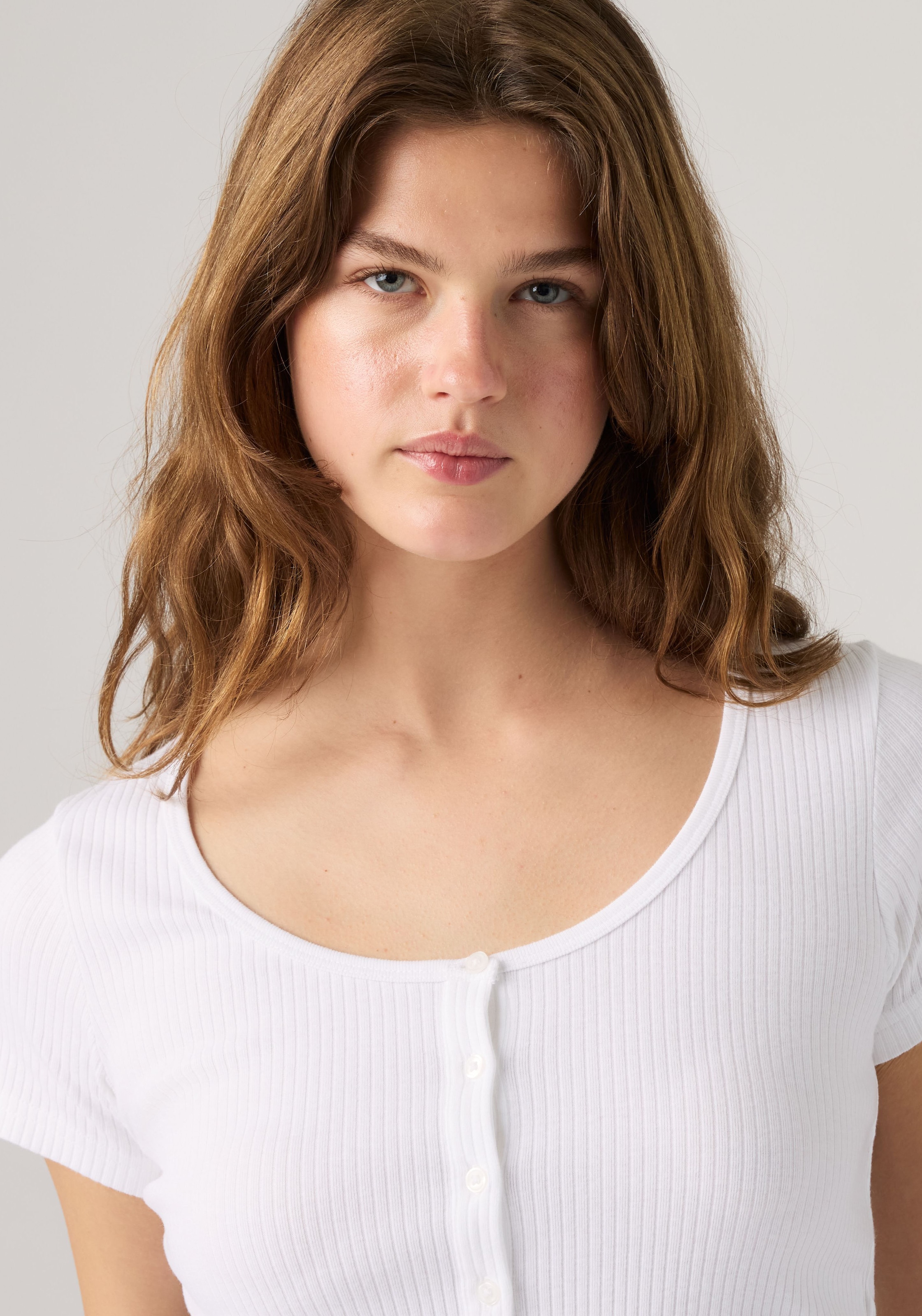 Levi's® T-Shirt »AUSTEN BUTTON THROUGH SS« Feinripp