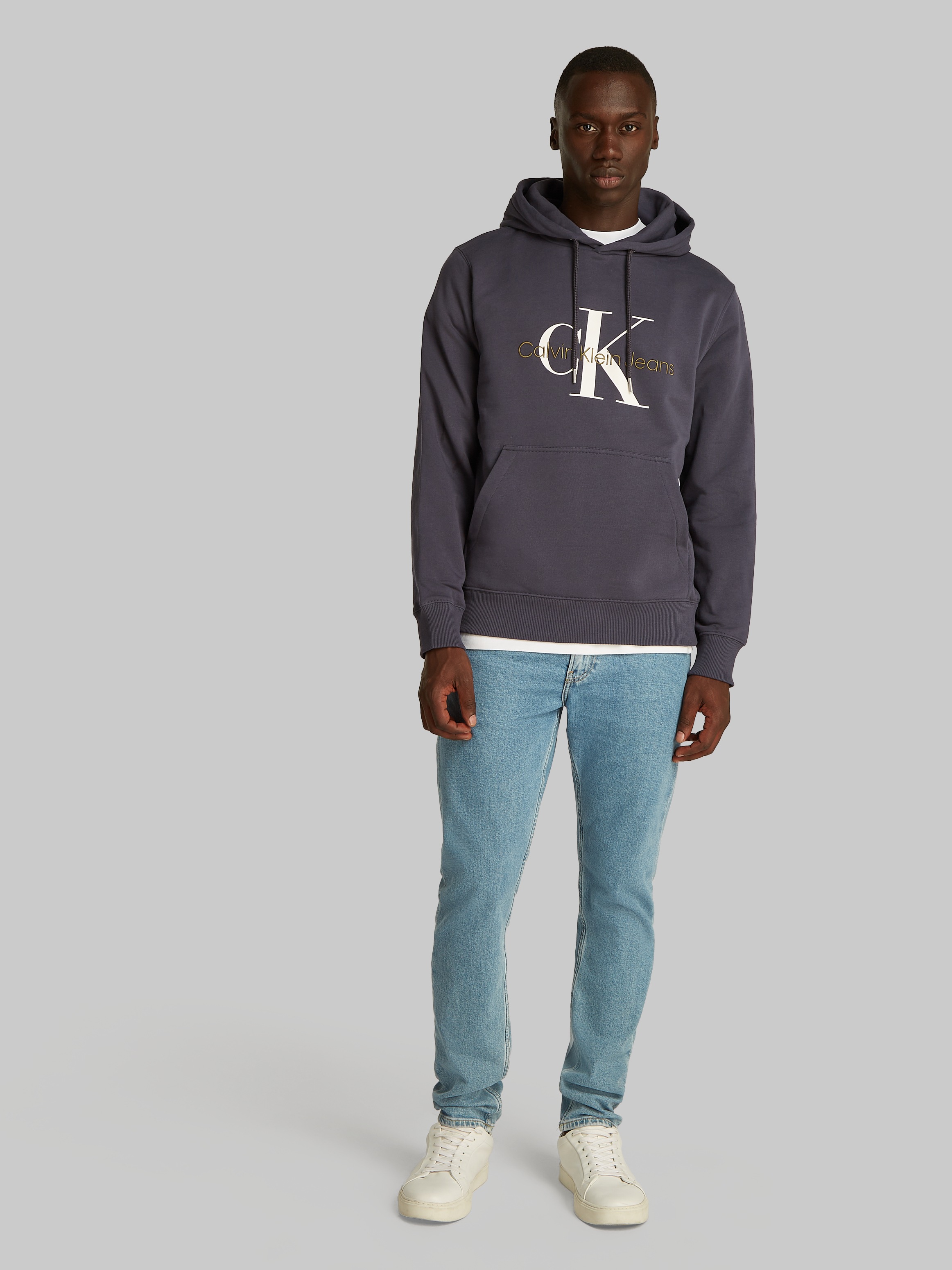 Calvin Klein Jeans Kapuzensweatshirt »SEASONAL MONOLOGO REGULAR HOODIE«, mit Logodruck und Stickerei