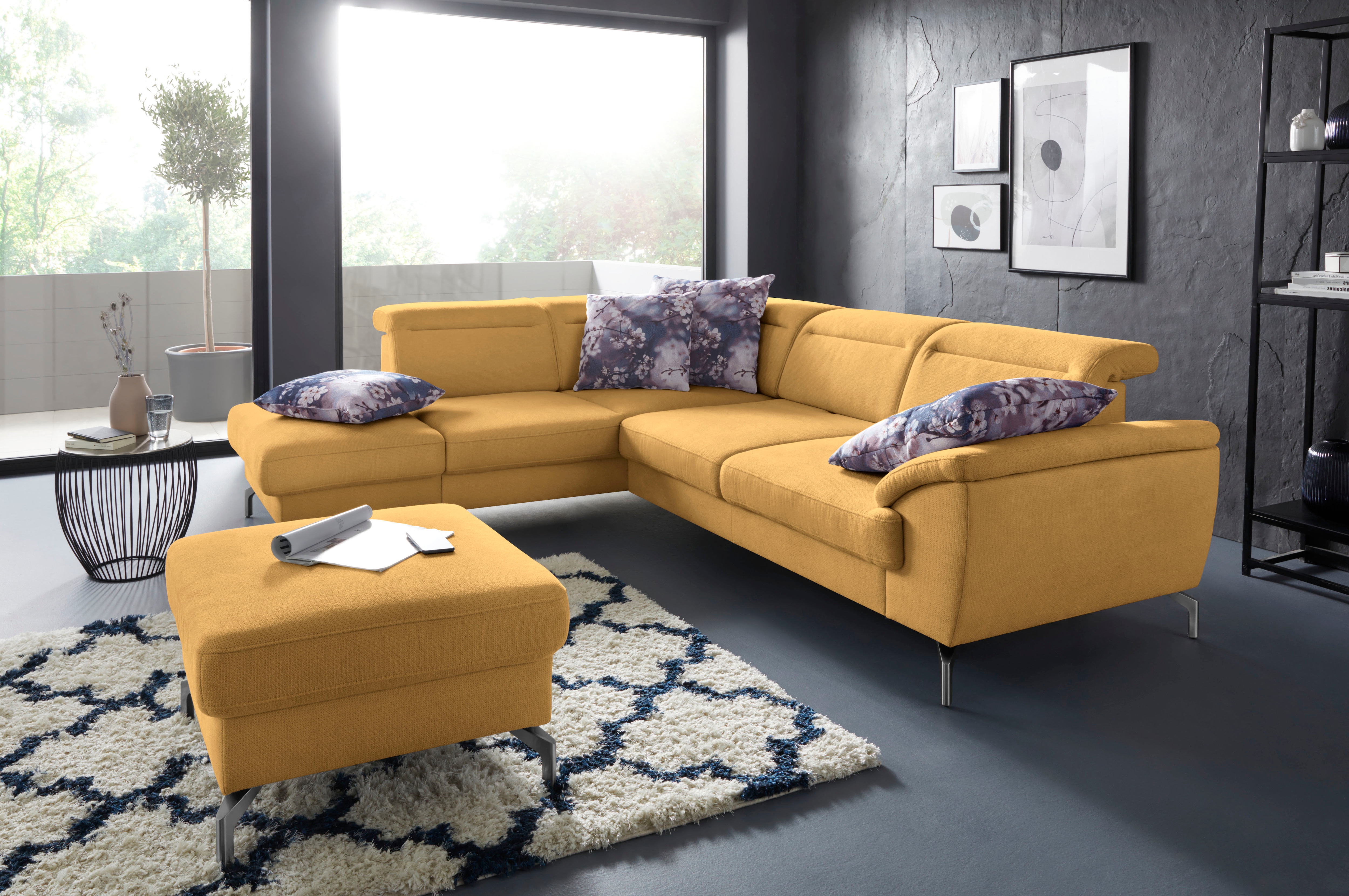 sit&more Ecksofa "Percy L-Form" 15 cm Fußhöhe, Sitztiefenverstellung, wahlweise in 2 Fußfarben