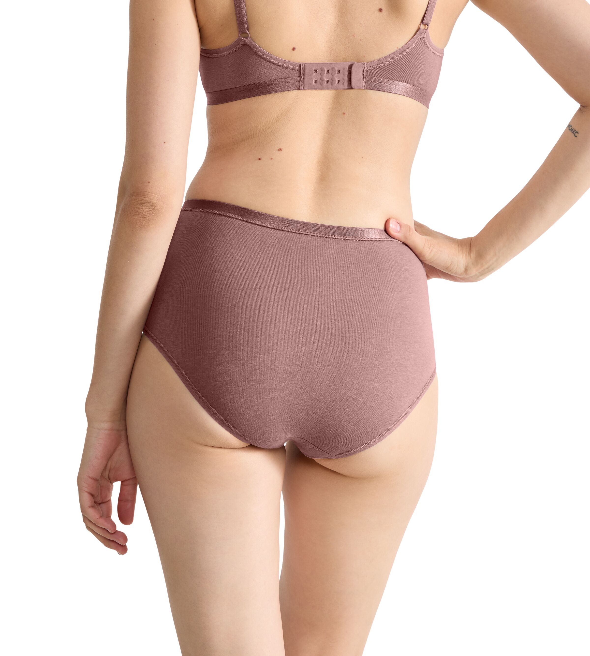 sloggi Slip »GO Daily Cotton Highwaist 3P«, (3er Pack), Glanz-Effekt Details, hochgeschnittene Taille