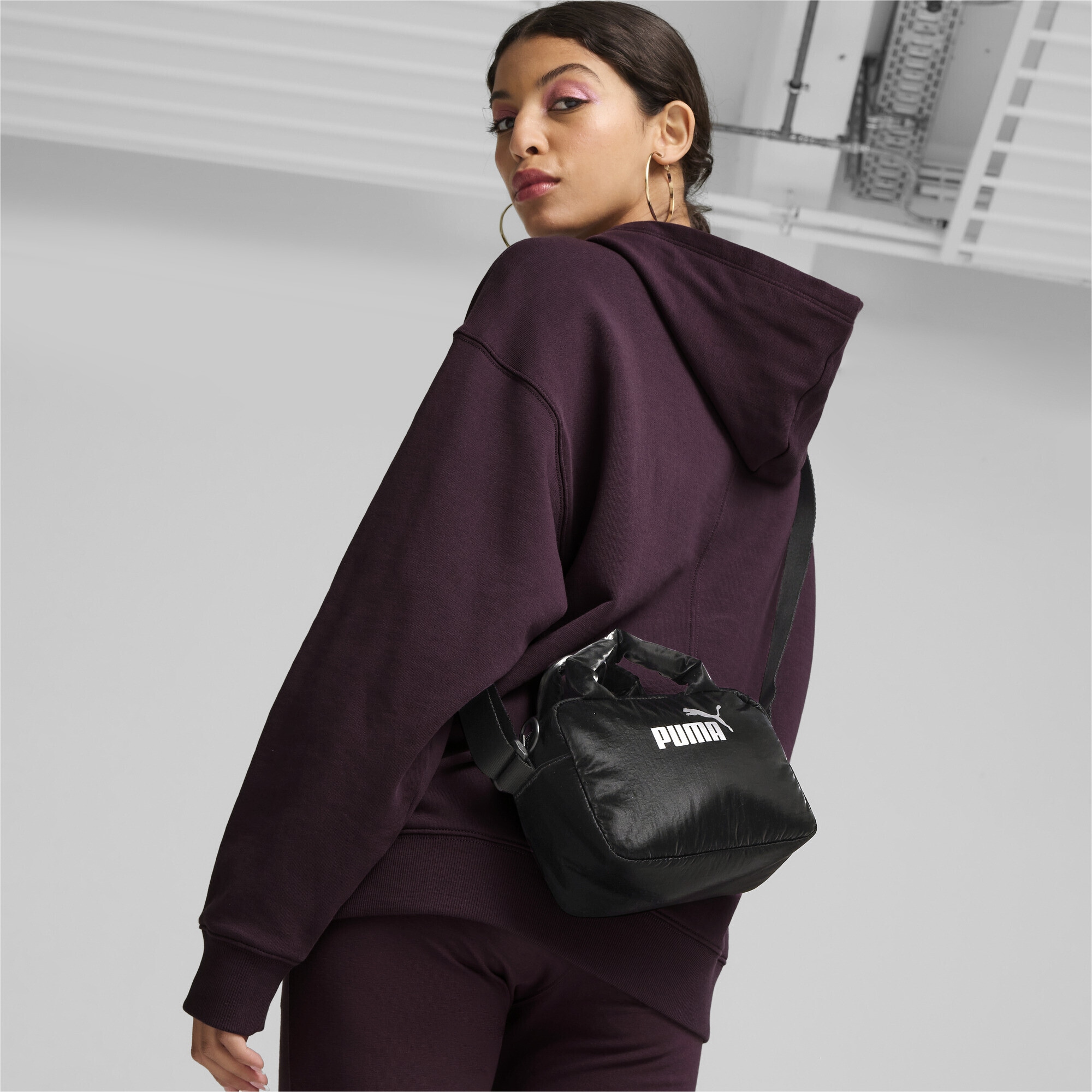 PUMA Tragetasche »Core Up Kleine Handtasche Mädchen und Damen«
