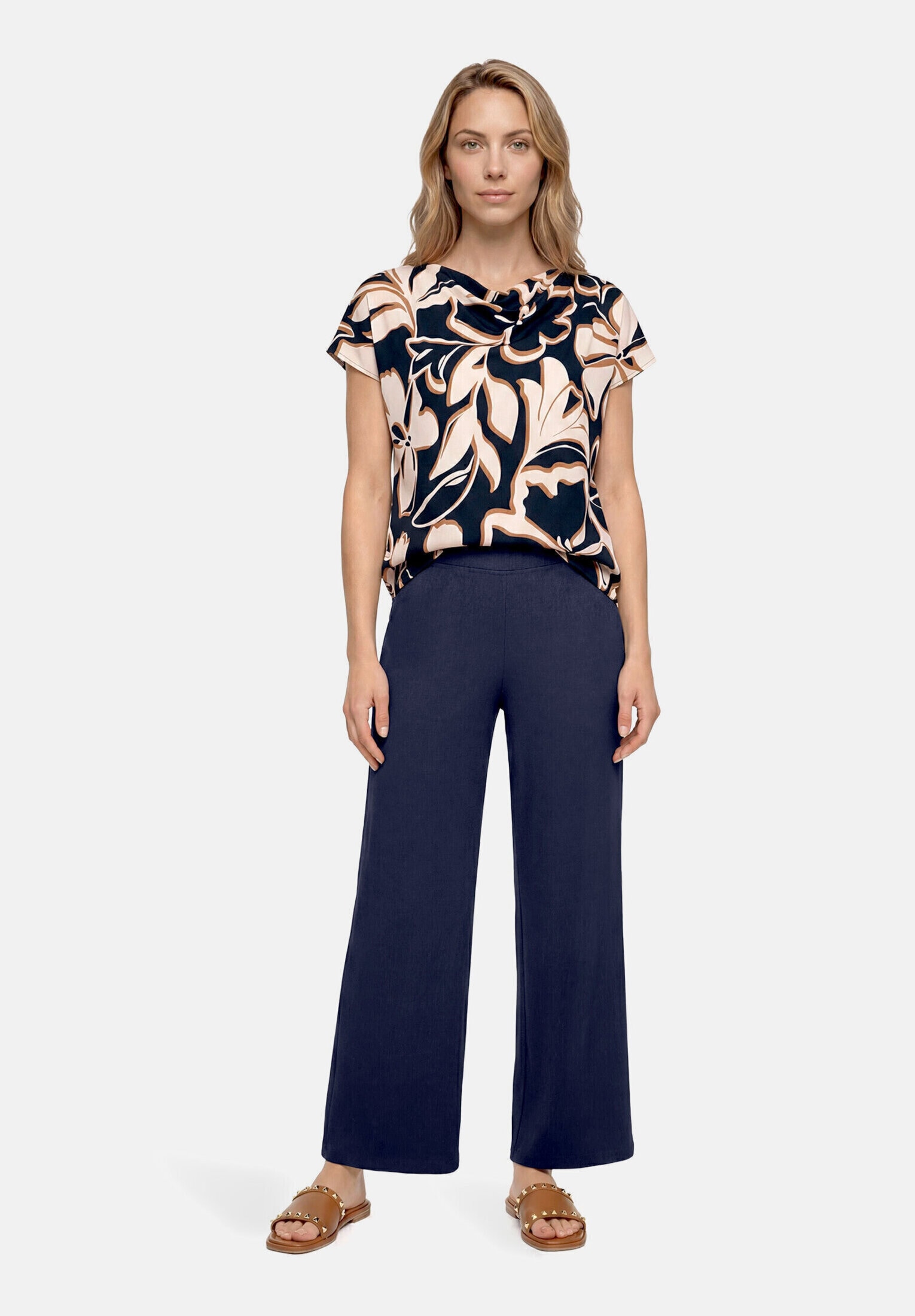 Betty Barclay Kurzarmshirt »Damen mit Wasserfallausschnitt« 1