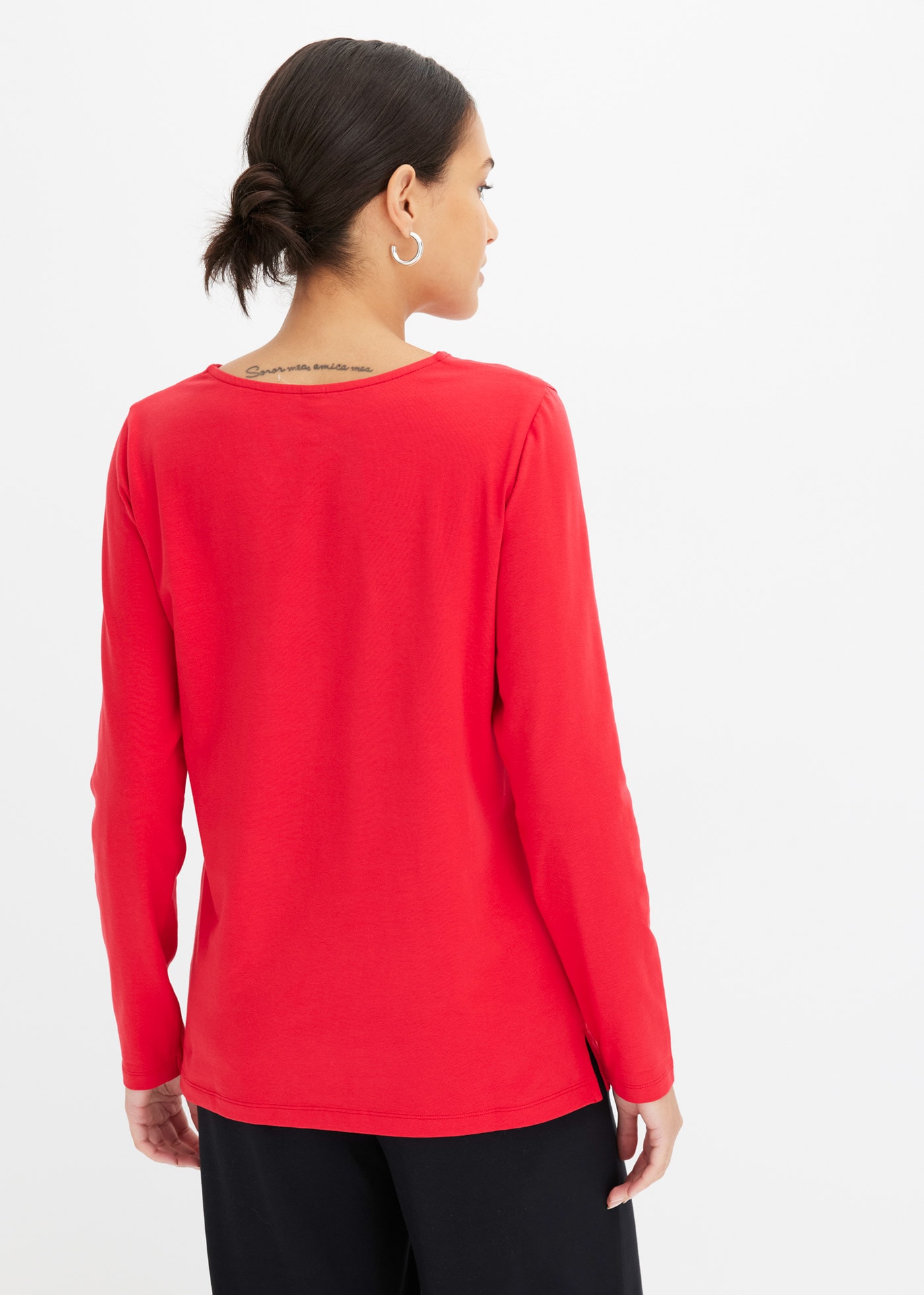 bonprix Langarmshirt bequeme Passform, Langarm, tolle Ösen-Details