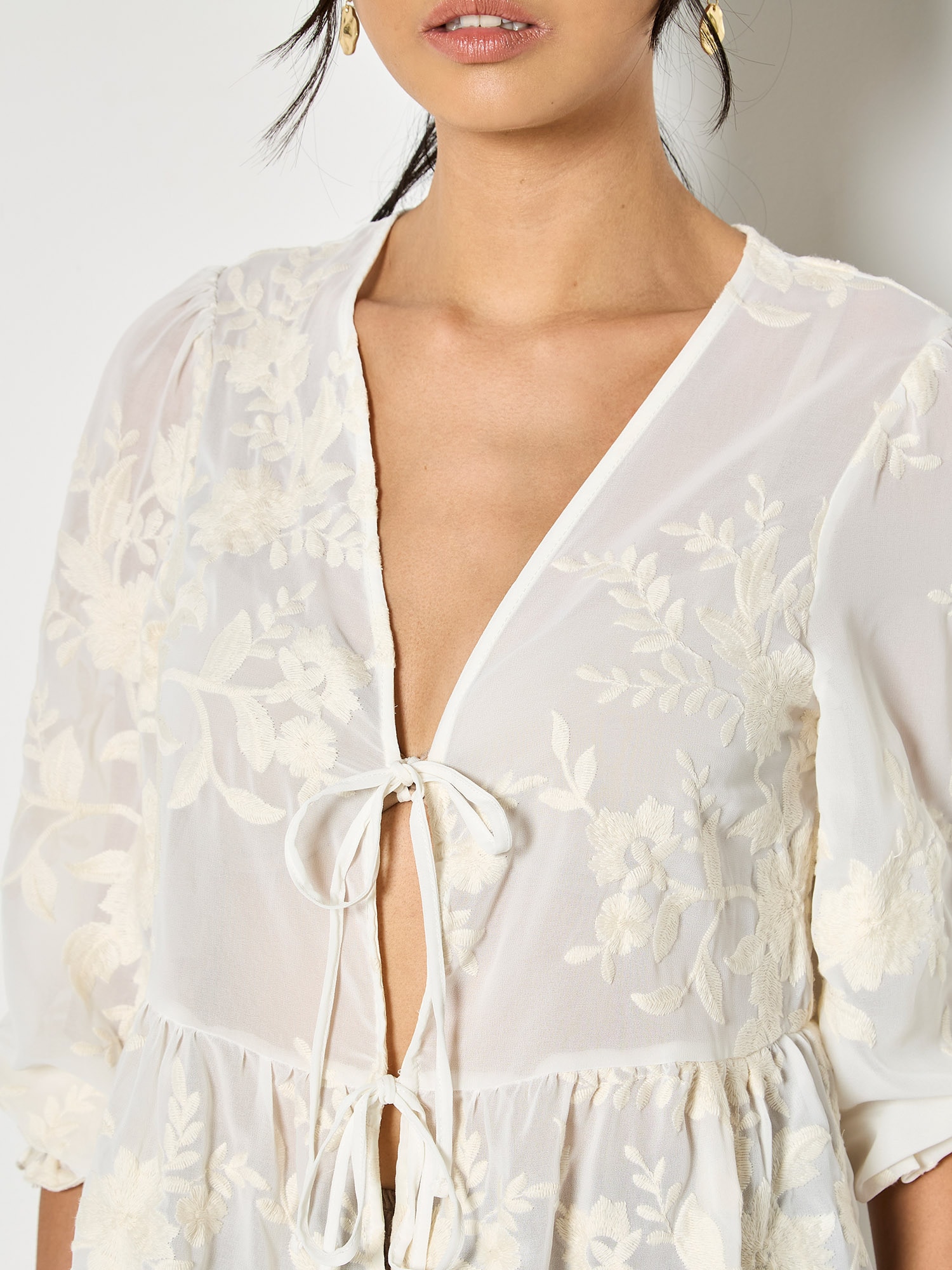 Apricot Chiffonbluse »Bluse« mit Stickerei