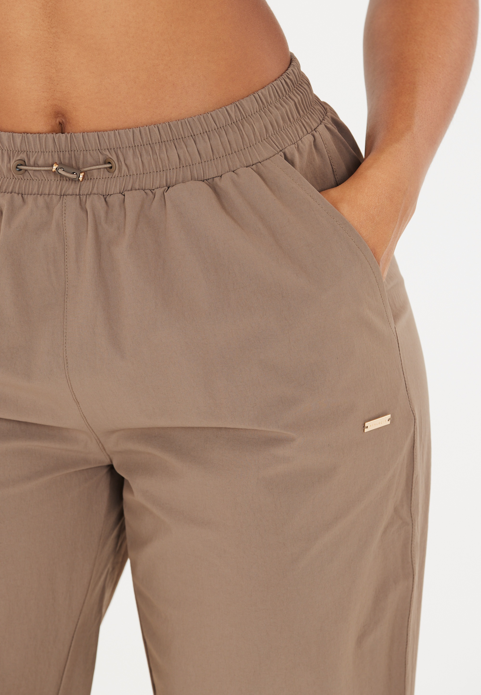 ATHLECIA Sweathose »Hero«, mit 4-Wege-Stretchfunktion