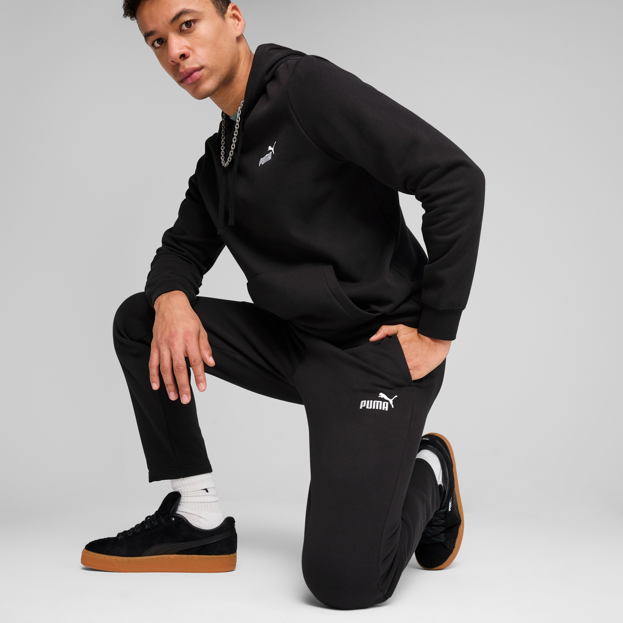 Thumbnail - PUMA Trainingshose "ESS NO. 1 LOGO SWEATPANTS FL OP" sportlicher Stil, mit Eingrifftaschen, Regular Fit