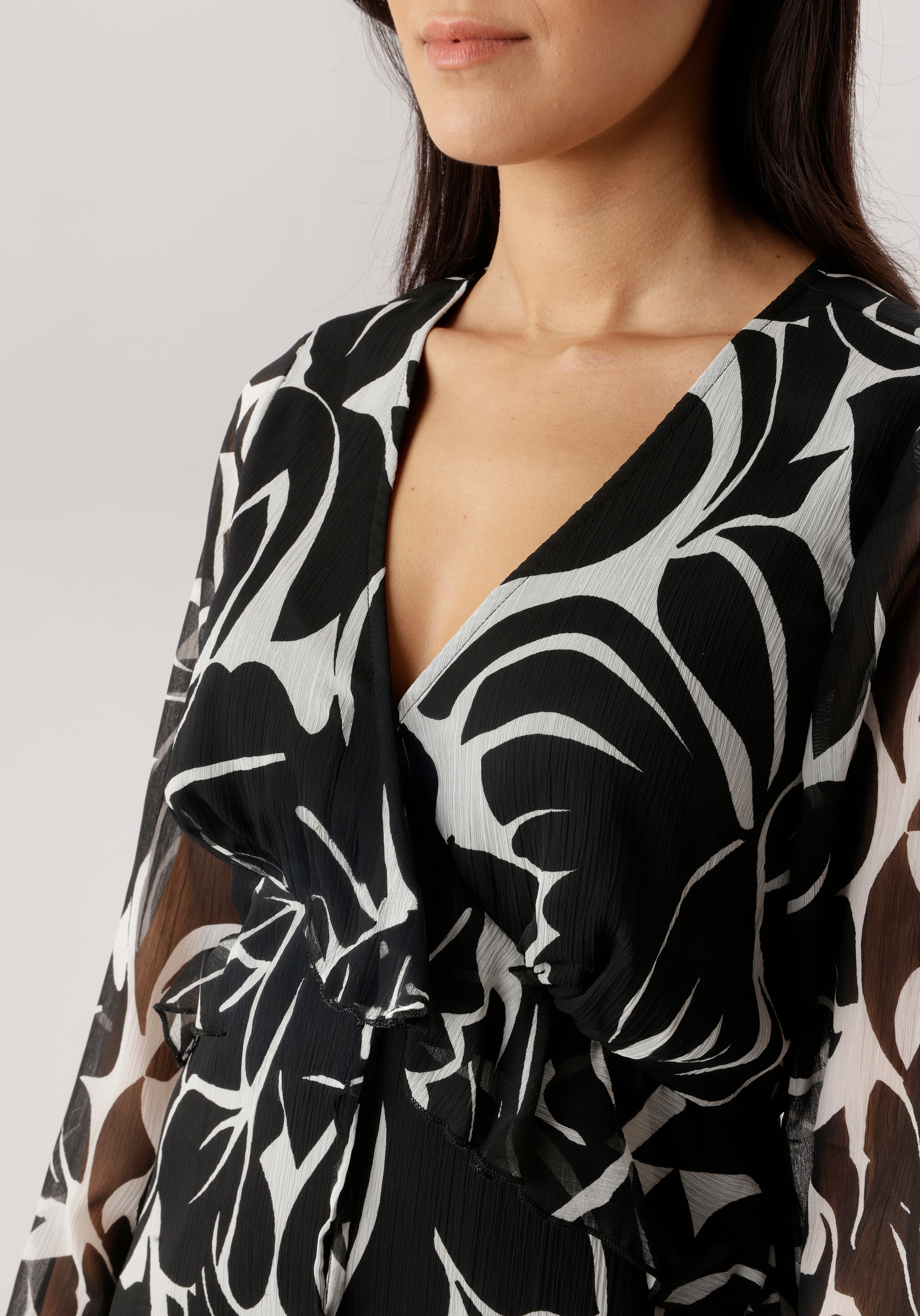 Aniston SELECTED Chiffonkleid mit romantischer Blütenmusterung allover - NEUE KOLLEKTION