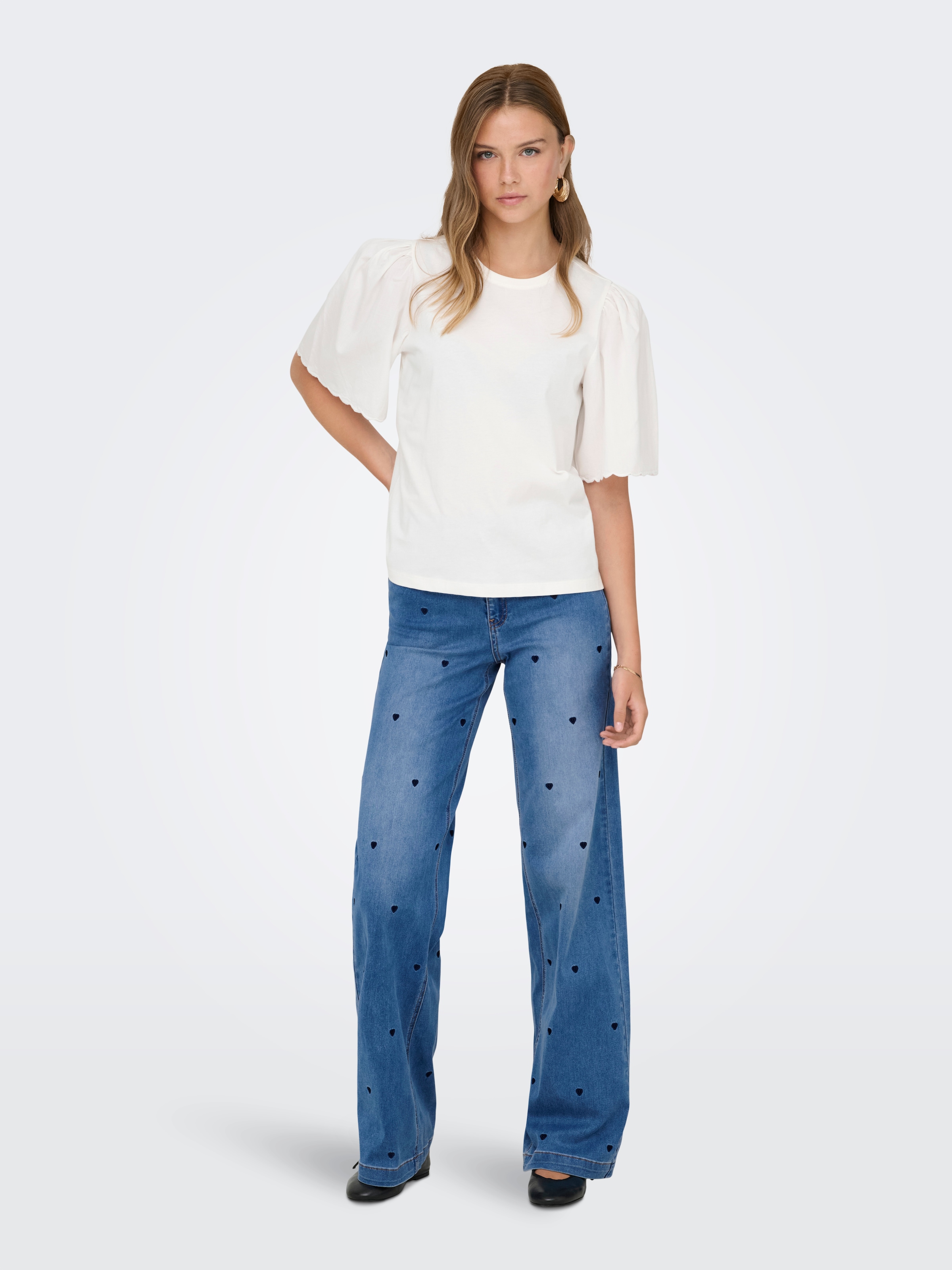 ONLY High-waist-Jeans »ONLMADISON-ROYAL HEART HW WIDE DNM GUA« Materialmix, wide fit, high waist, allover Stickerei