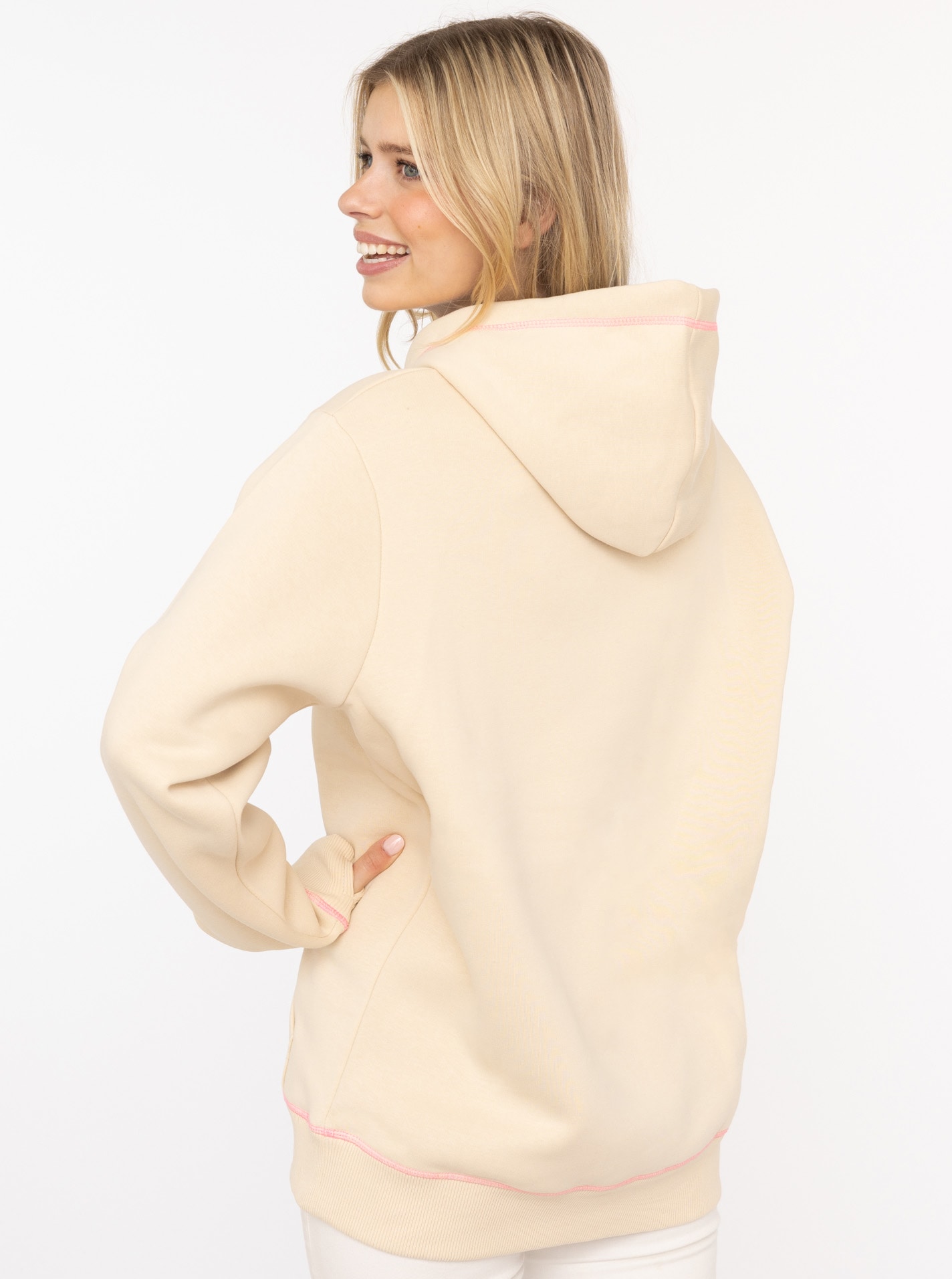 Zwillingsherz Hoodie »"Wild Mind"«, mit Leo Stickerei und Leo Kapuze sowie pinken Details