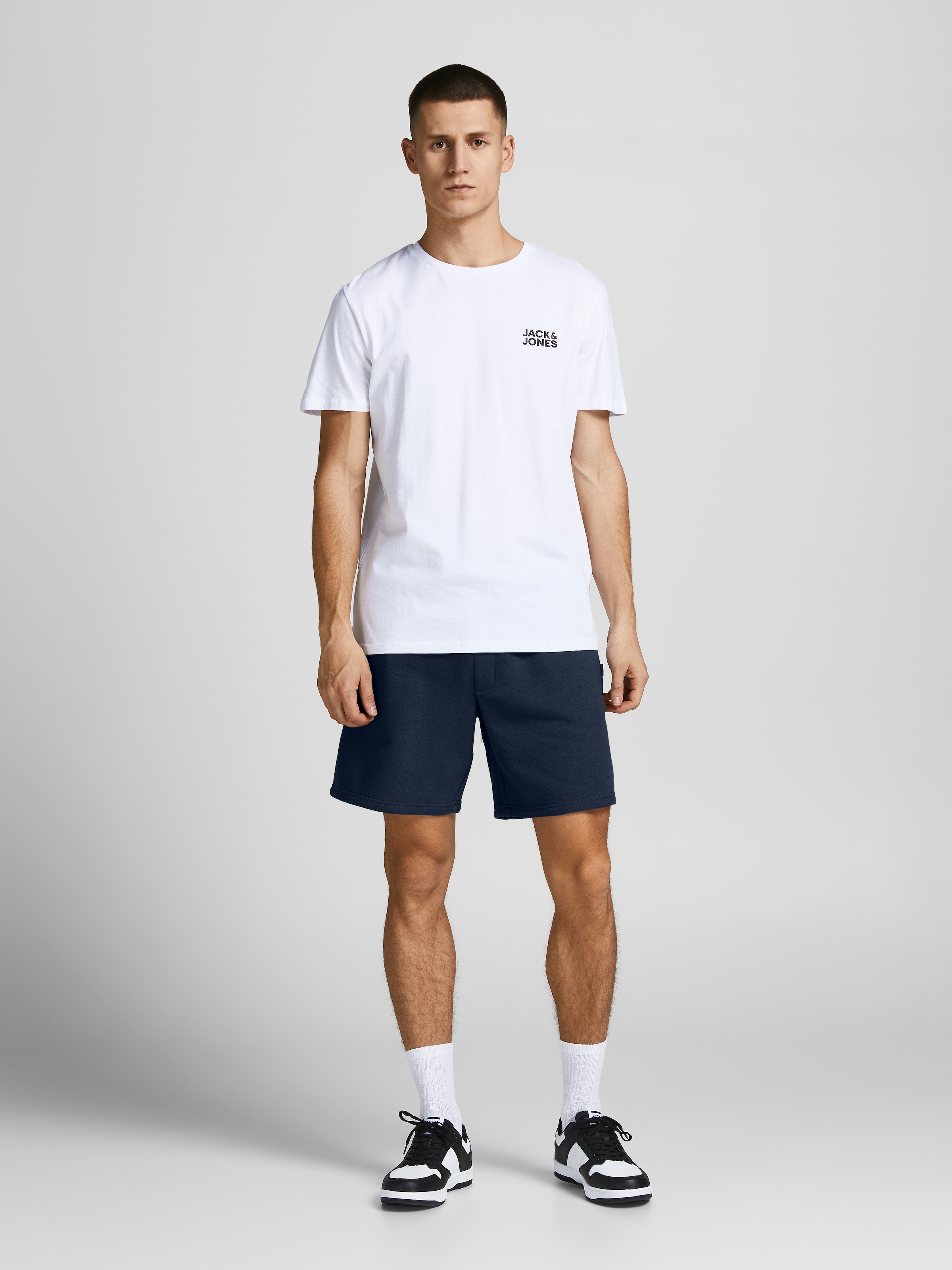 Jack & Jones Sweatshorts »JPSTGORDON BRADLEY SWEAT SHORTS MID«, mit elastischem Bund