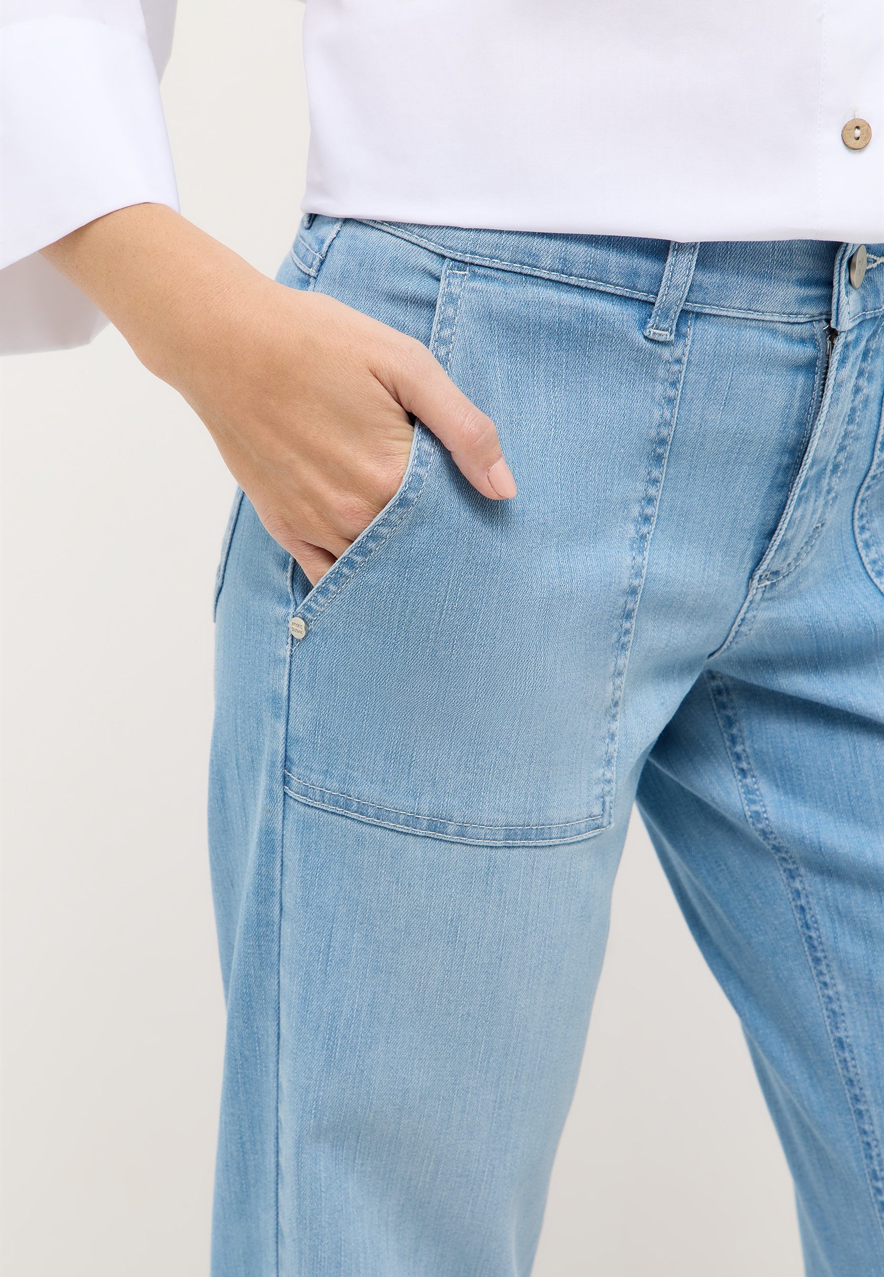 ANGELS Relax-fit-Jeans »LIZ WORKER« mit großen Vordertaschen und Fade-Out Effekten