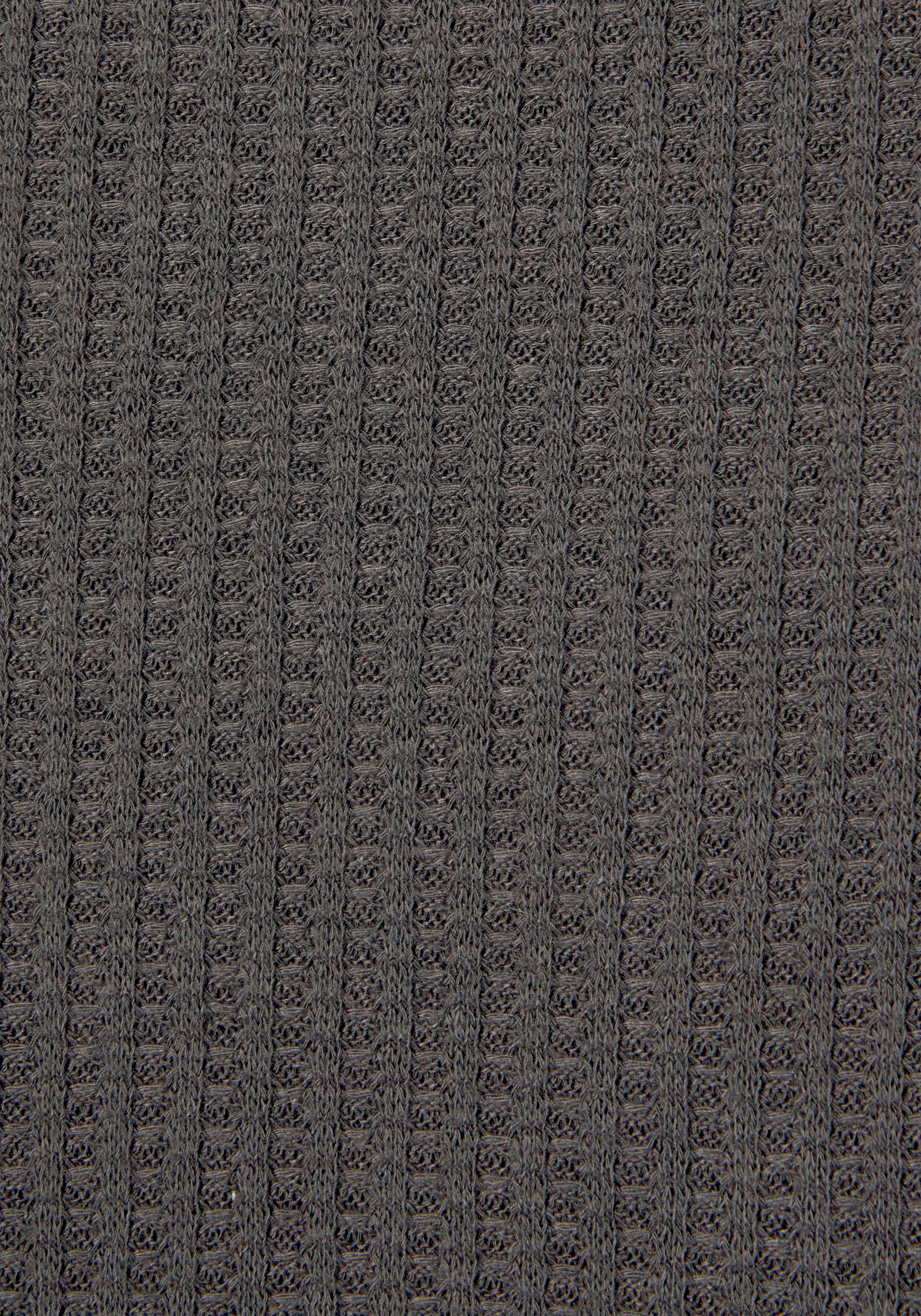 LASCANA Langarmshirt »in modischer Piqué-Optik«, aus weicher Qualität mit Viskose