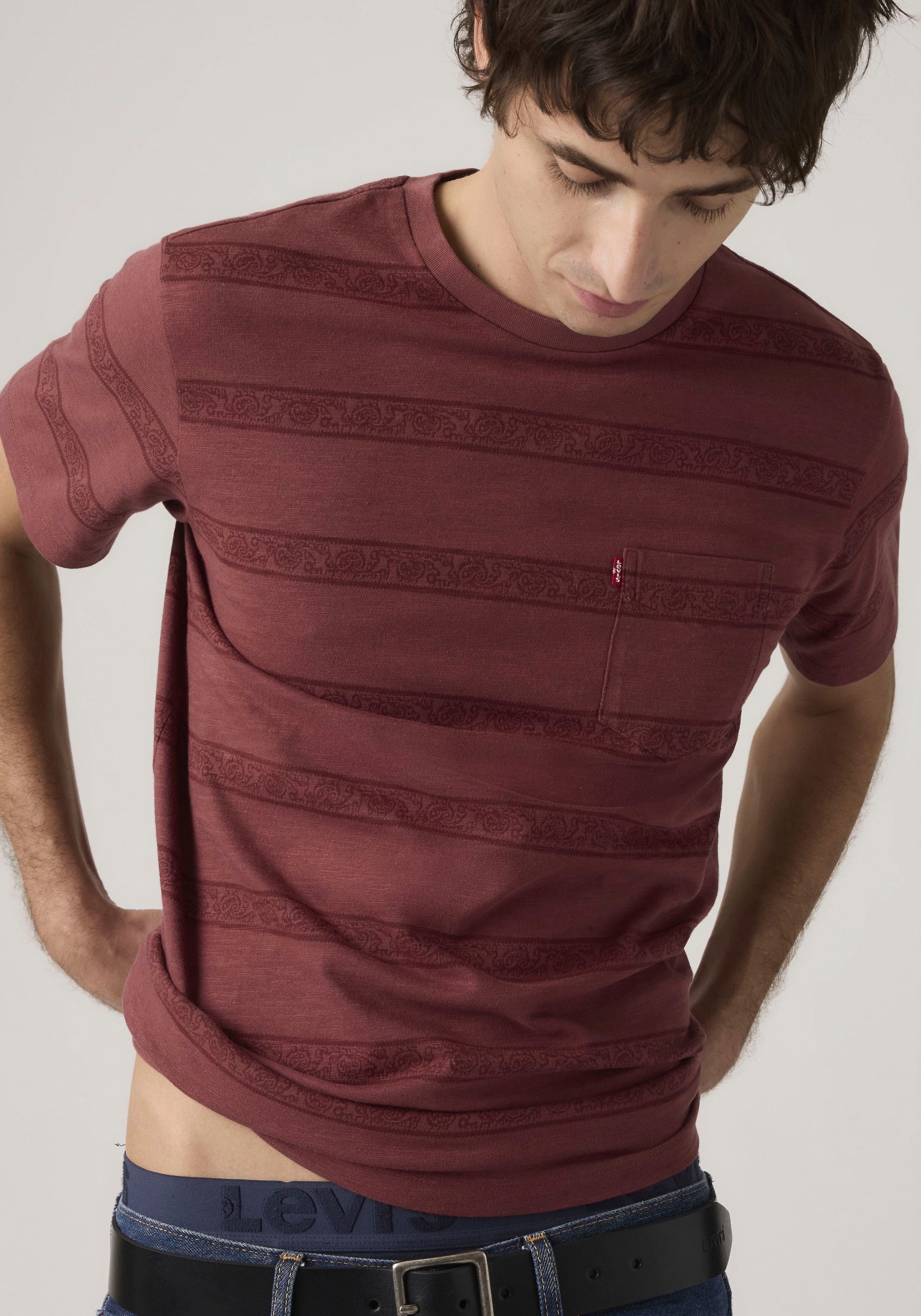 Levi's® T-Shirt »CLASSIC POCKET TEE MULTI-COLOR«