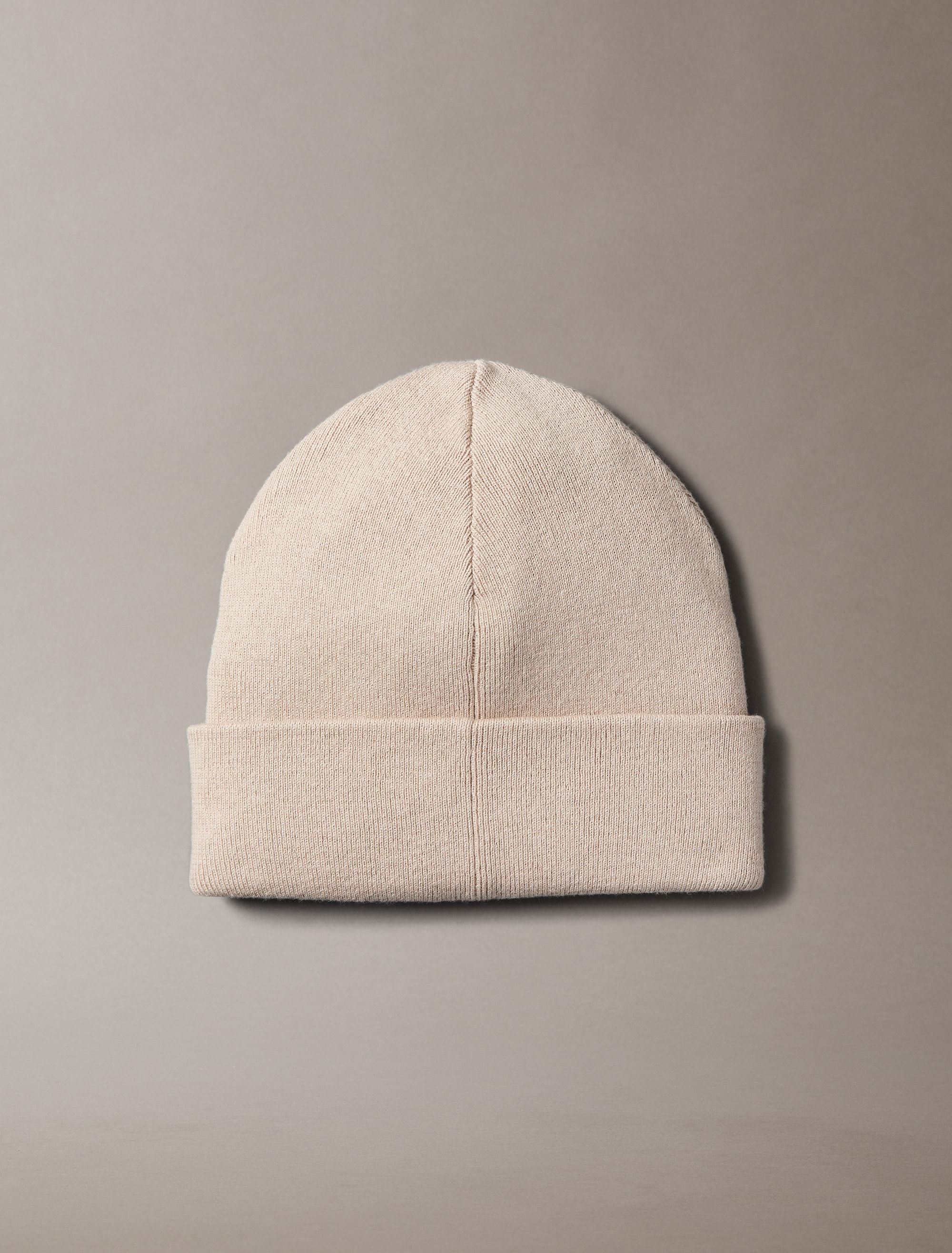 Calvin Klein Strickmütze »CK FINE RIB BEANIE«, mit Markenlogo