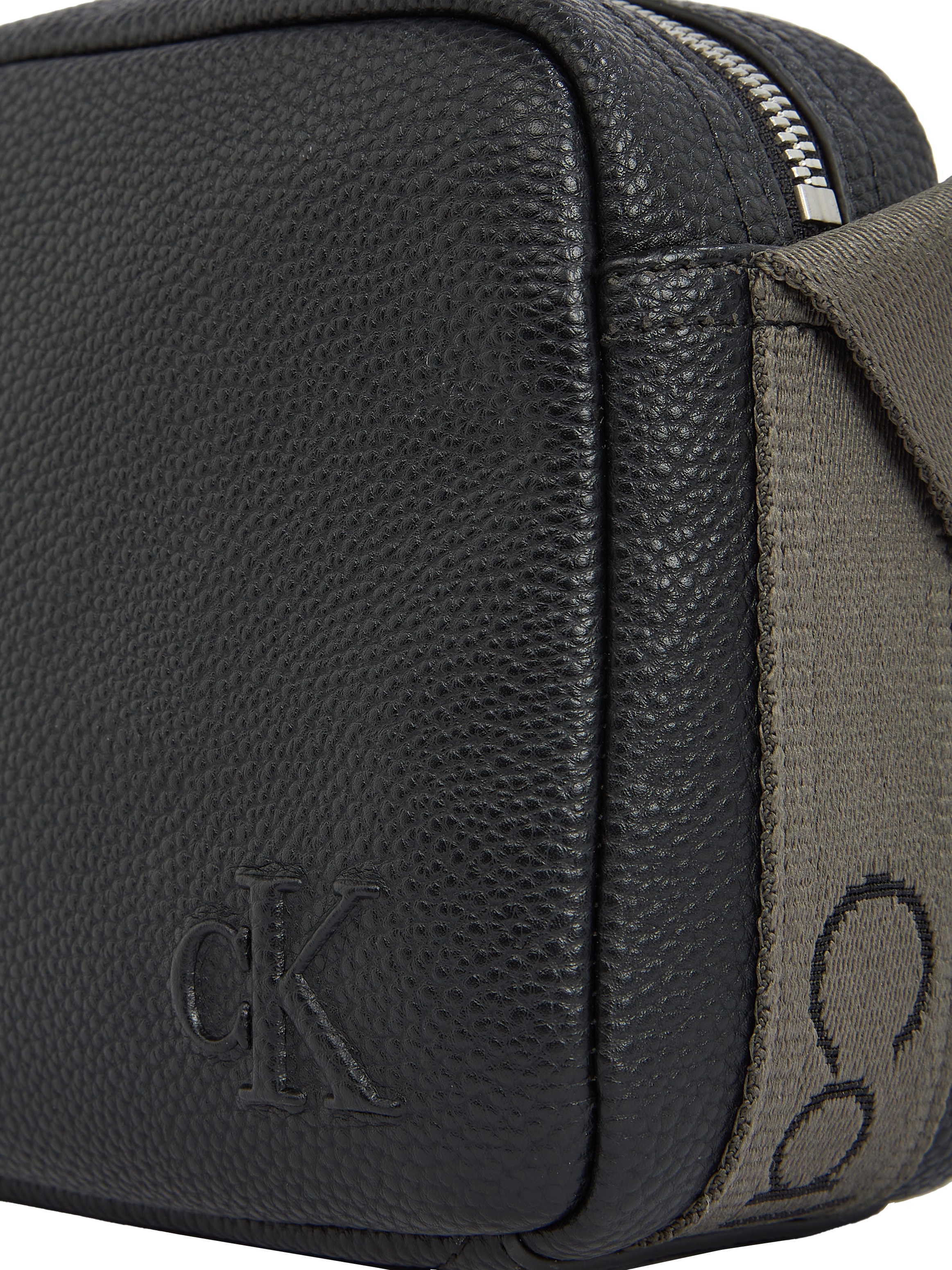 Calvin Klein Jeans Umhängetasche »CARGO CAMERA BAG«, kleine Schultertasche, Herren-Tasche, Mini Bag mit Reißverschluss