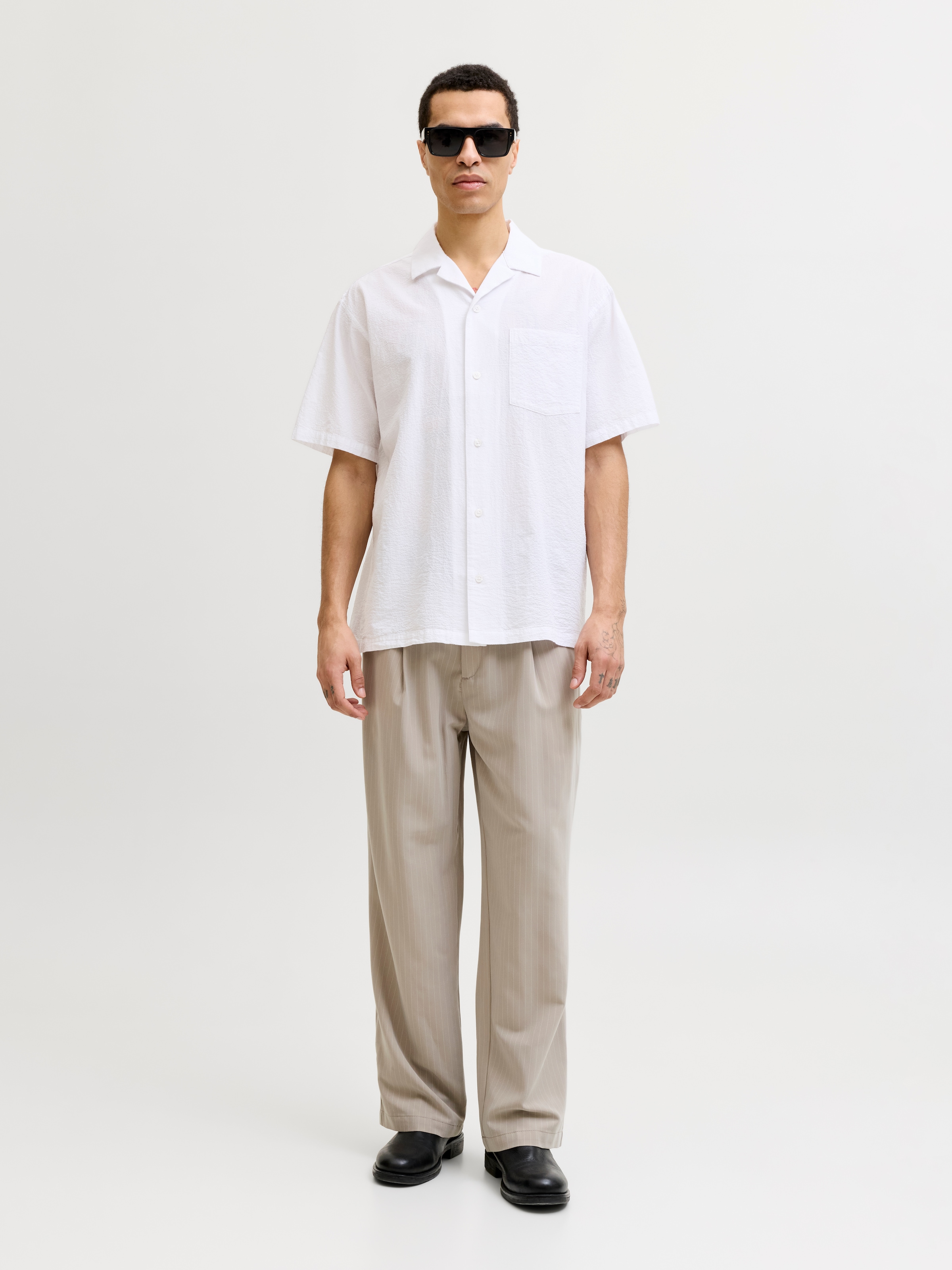 Jack & Jones Kurzarmhemd »JPRBLASHAWN SEERSUCKER S/S SHIRT SN« mit Brust Tasche