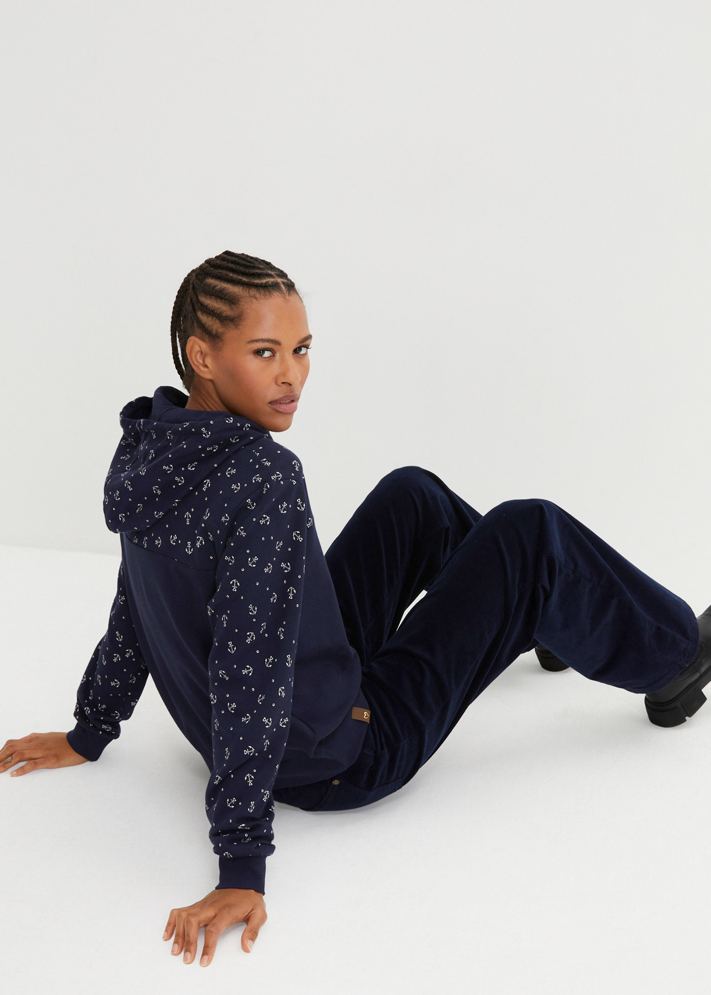 Thumbnail - bonprix Hoodie "Kapuzensweatshirt mit Reißverschluss aus reiner Baumwolle", lässig geschnittene Passform, mit maritimem ...