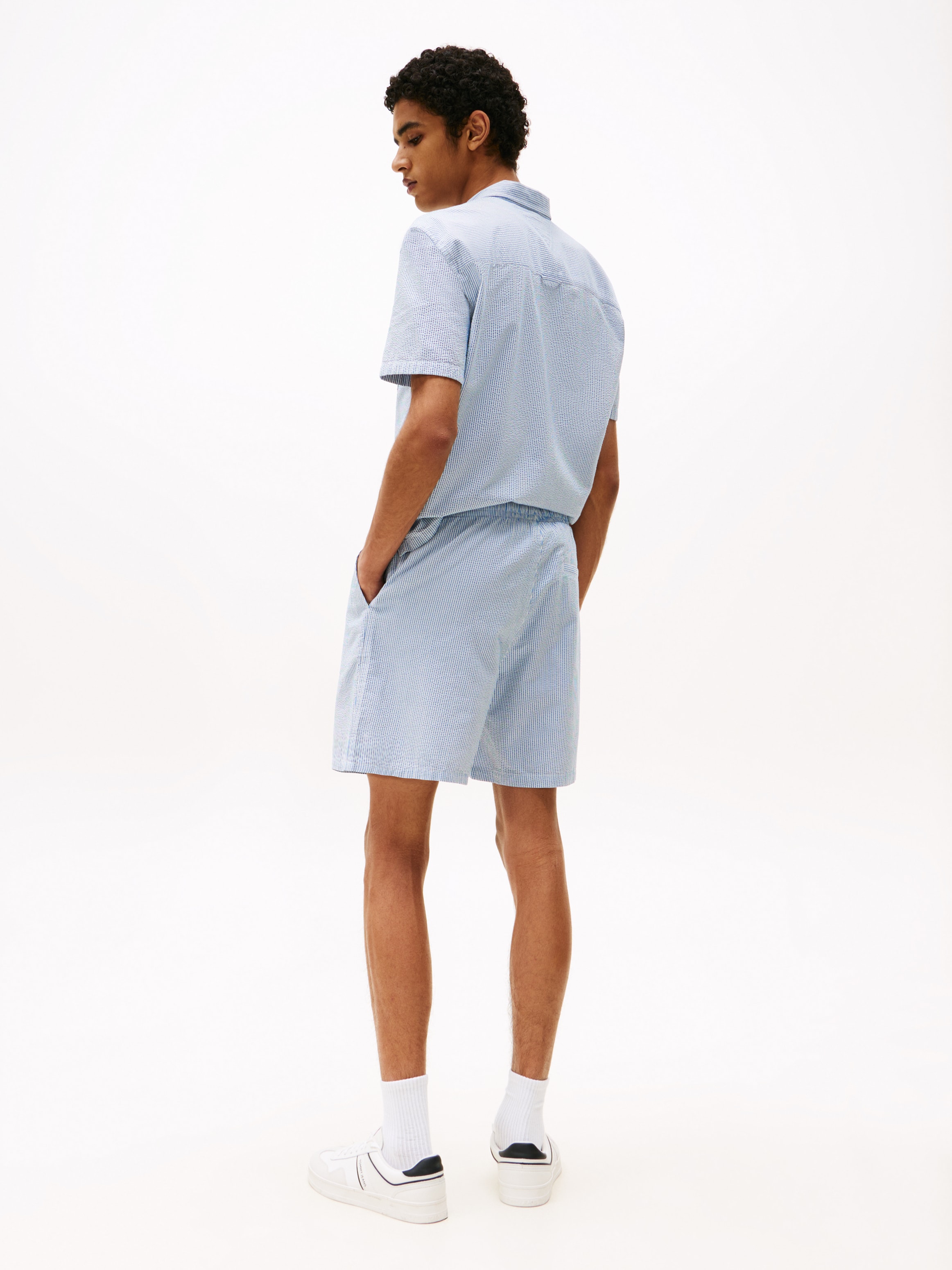 Tommy Jeans Shorts »TJM SEERSUCKER STP BEACH SHORT«, fein gestreift