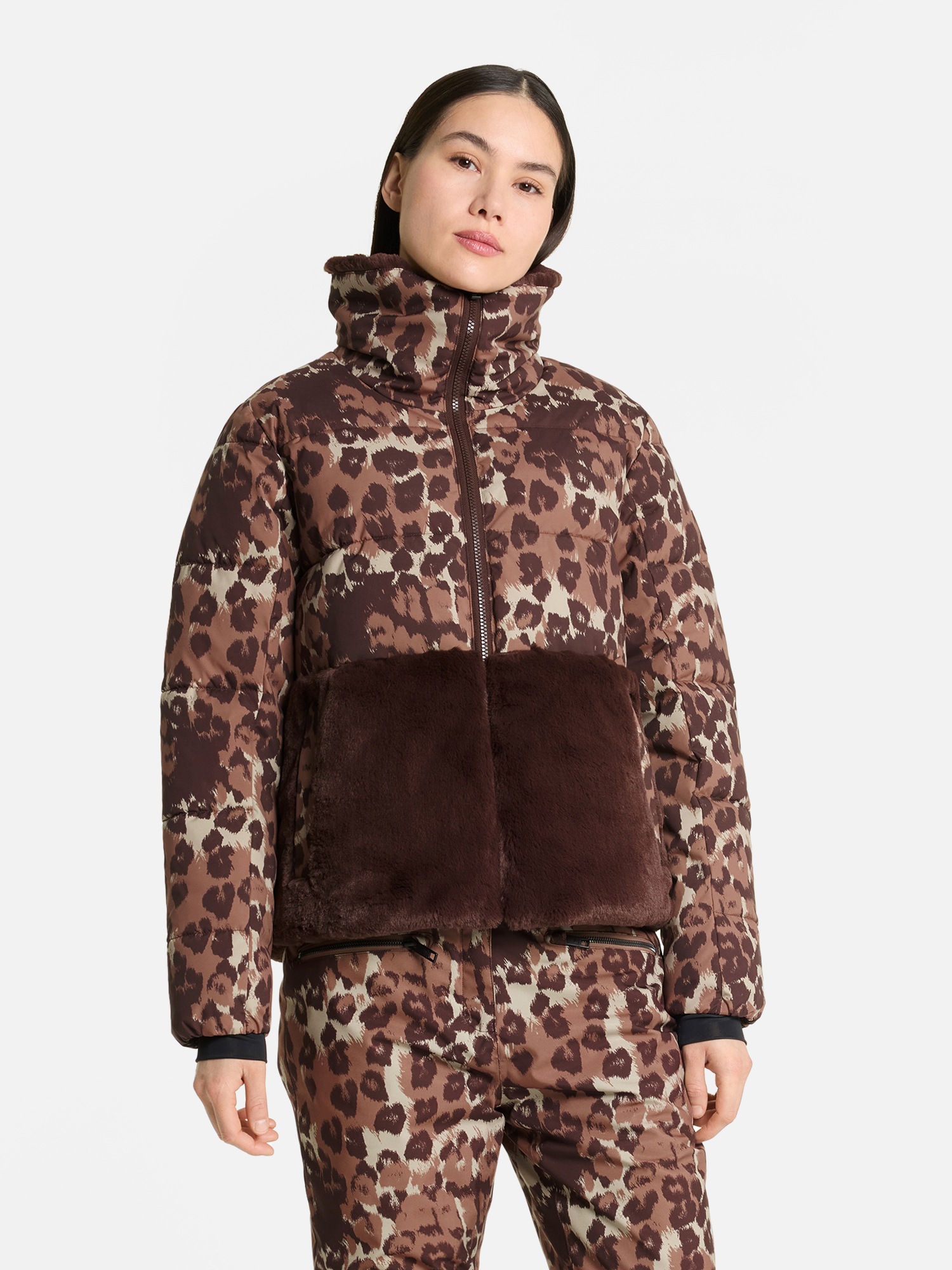 Ziener Winterjacke »TAYLIE-Z WEATHERSHIELD® DAMEN« wasser- und windabweisend, warm, hoher kuschliger Kragen