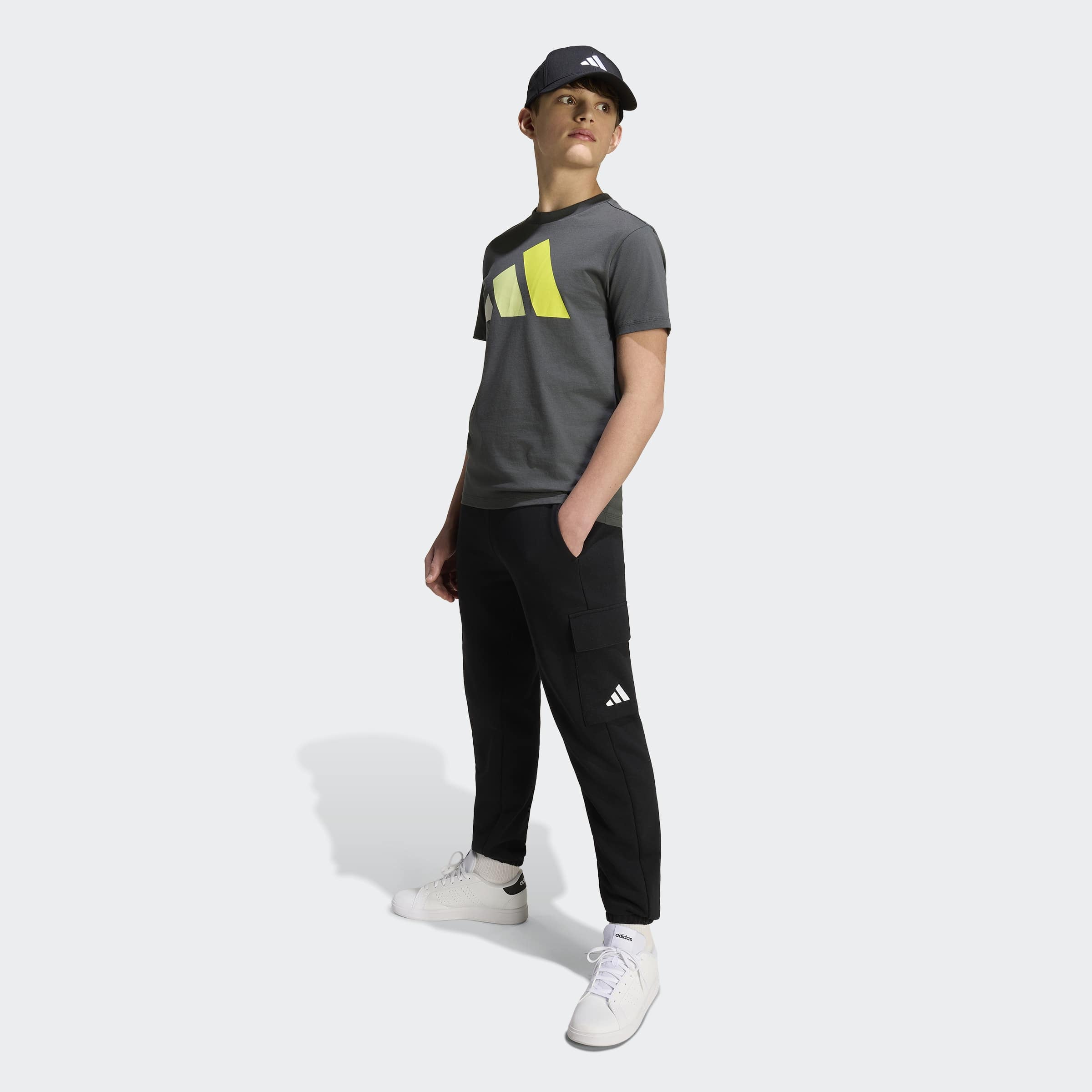 adidas Sportswear T-Shirt »ESSENTIALS KIDS« für Kinder und Teens, mit Rundhalsausschnitt, aus 100 % Baumwolle