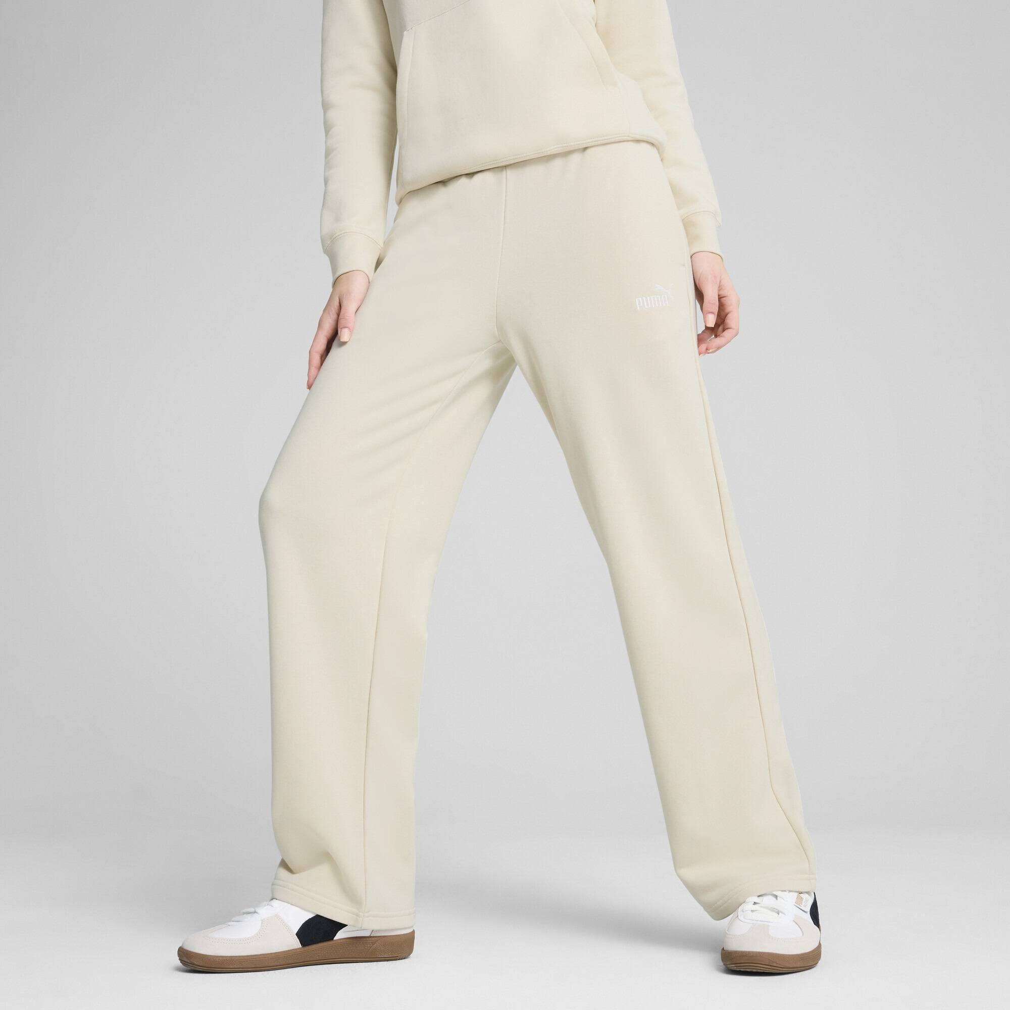 PUMA Sporthose »ESS Small No. 1 Logo Comfort Straight Hose Damen«