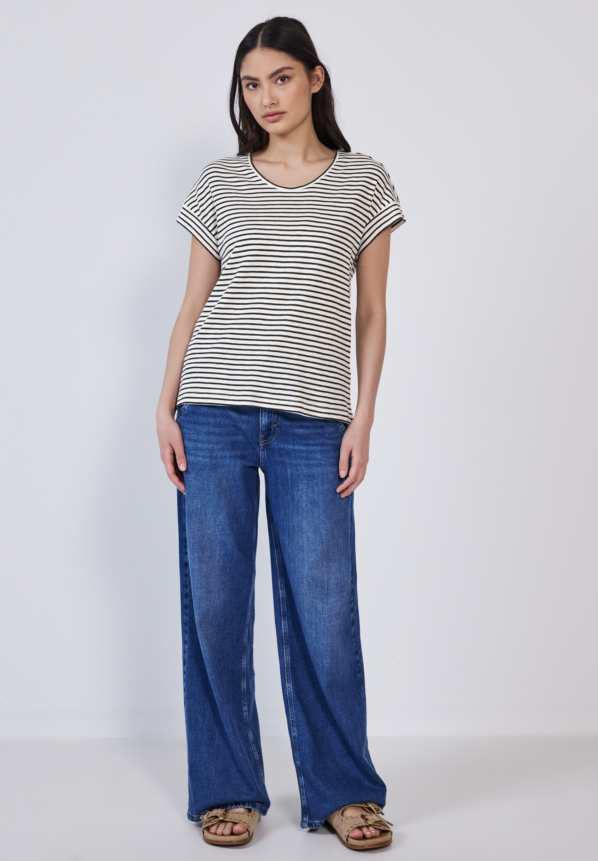 Thumbnail - STREET ONE STUDIO Rundhalsshirt mit Rundhalsausschnitt