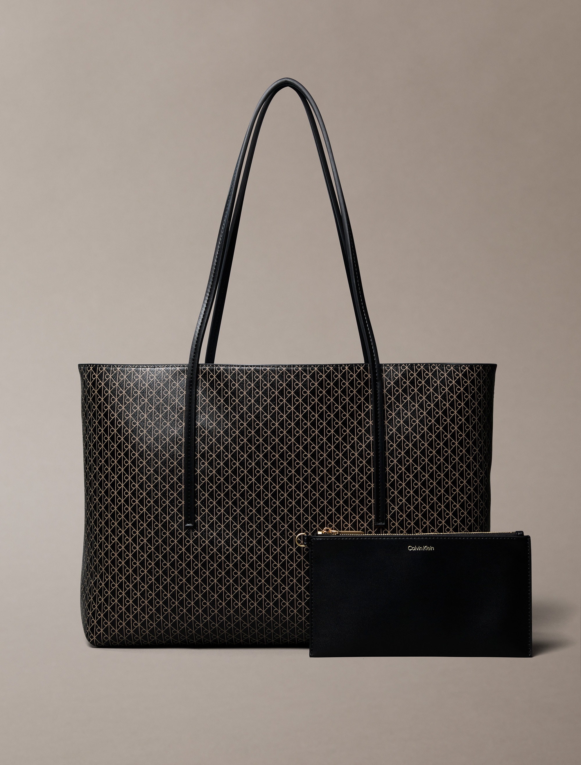 Calvin Klein Henkeltasche "AOP TOTE W/ POUCH ON STRAP", (2 tlg.), Umhängeta günstig online kaufen