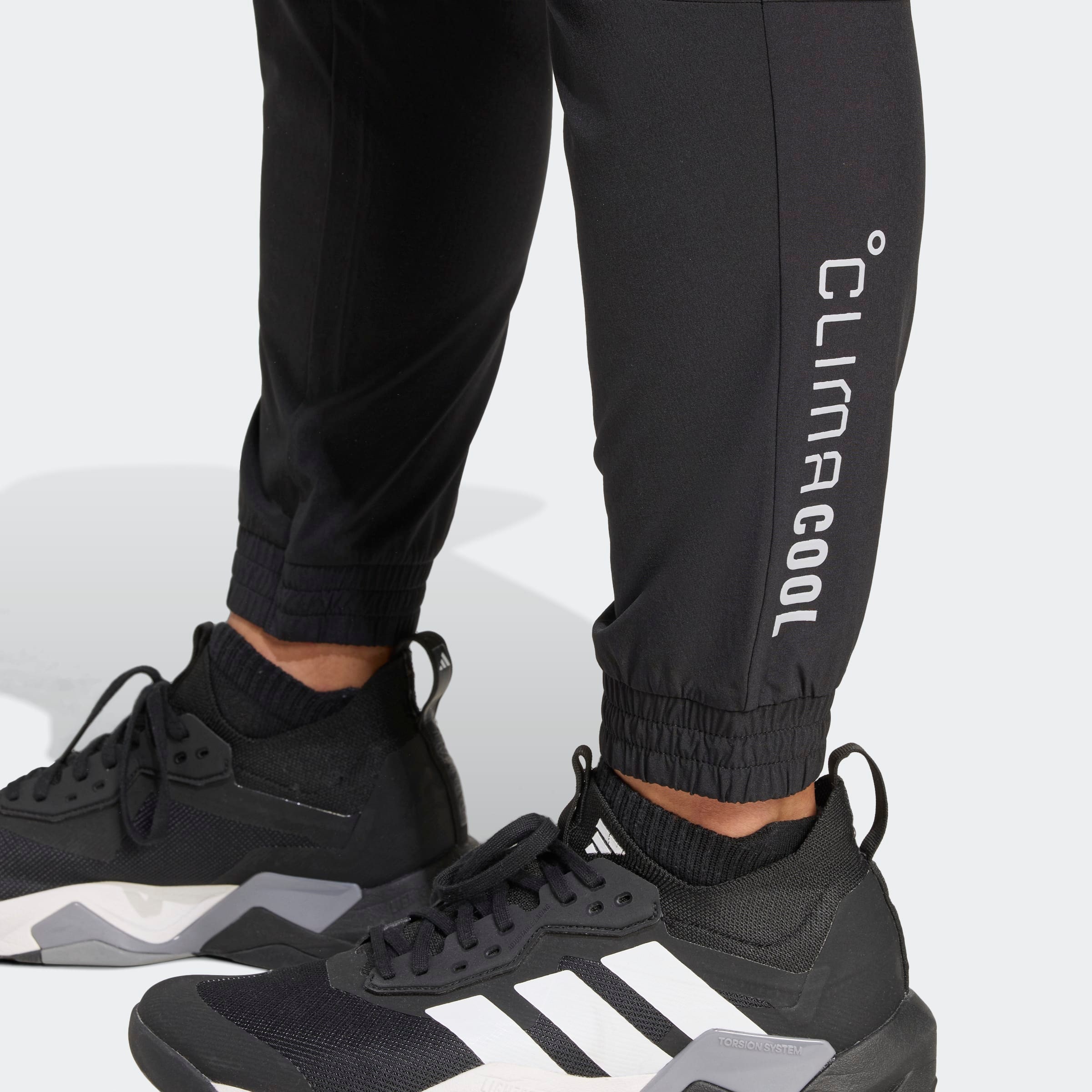 adidas Performance Sporthose »TECH APPAREL«  mit Reißverschlusstaschen, schnell trocknend, elastisch