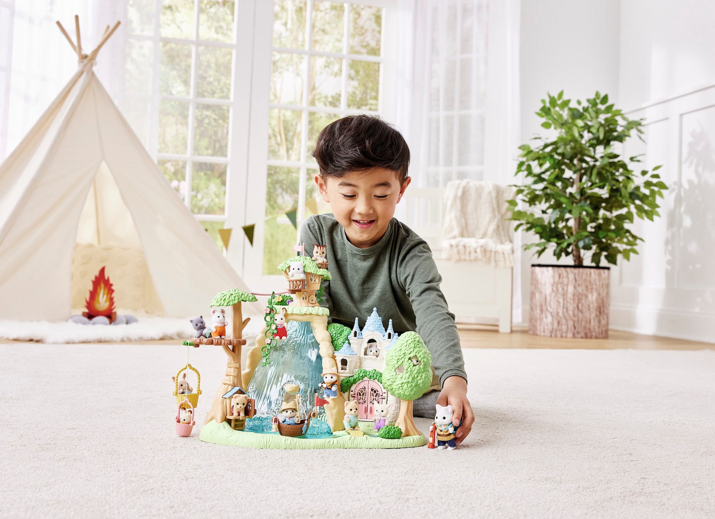 Sylvanian Families Spielfigur »Abenteuer Entdecker Set mit zwei Figuren (5763)«