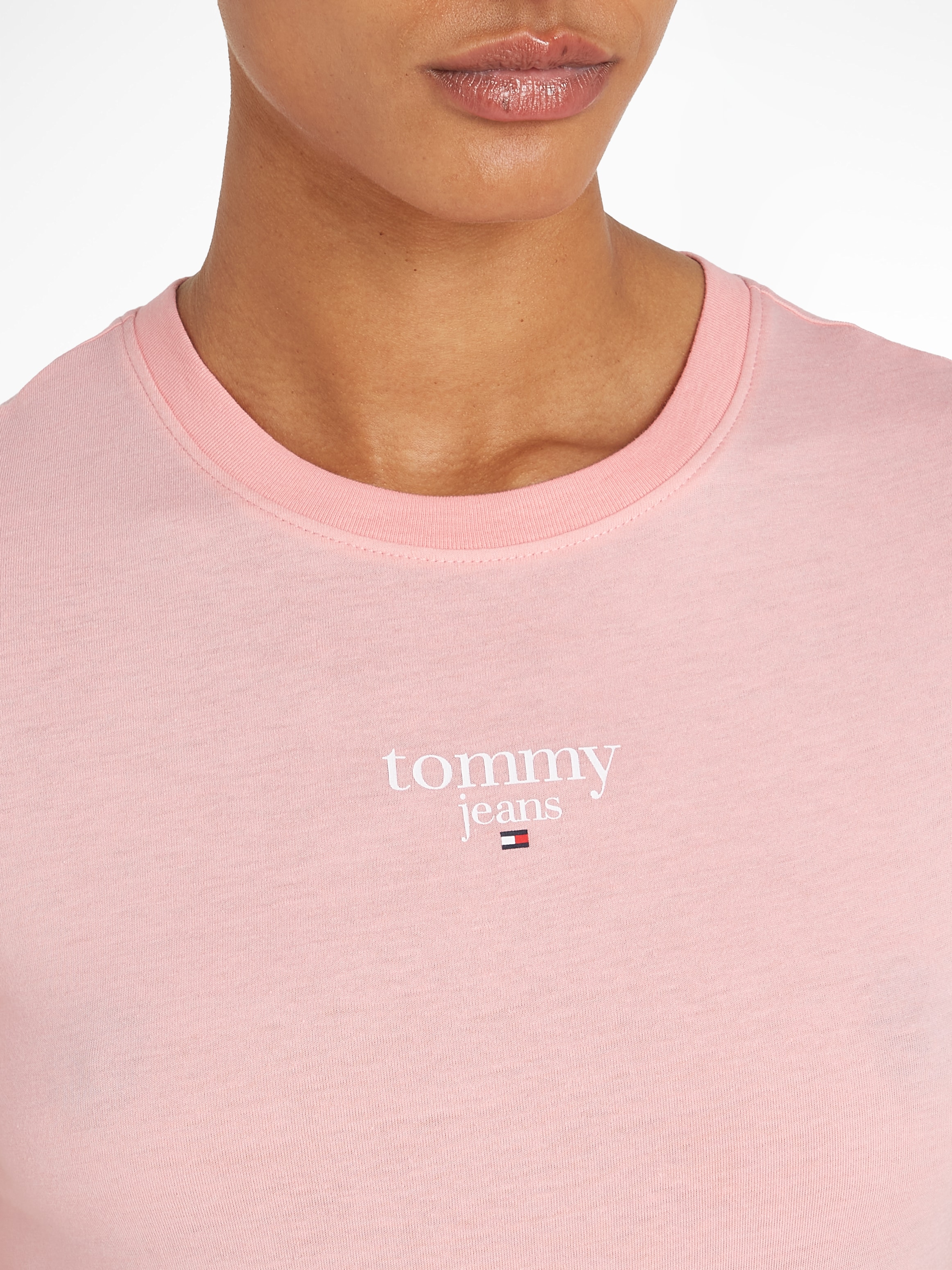 Tommy Jeans Rundhalsshirt »TJW SLIM ESSENTIAL LOGO 1 SS EXT«, mit Tommy Jeans Logoschriftzug, Rundhals